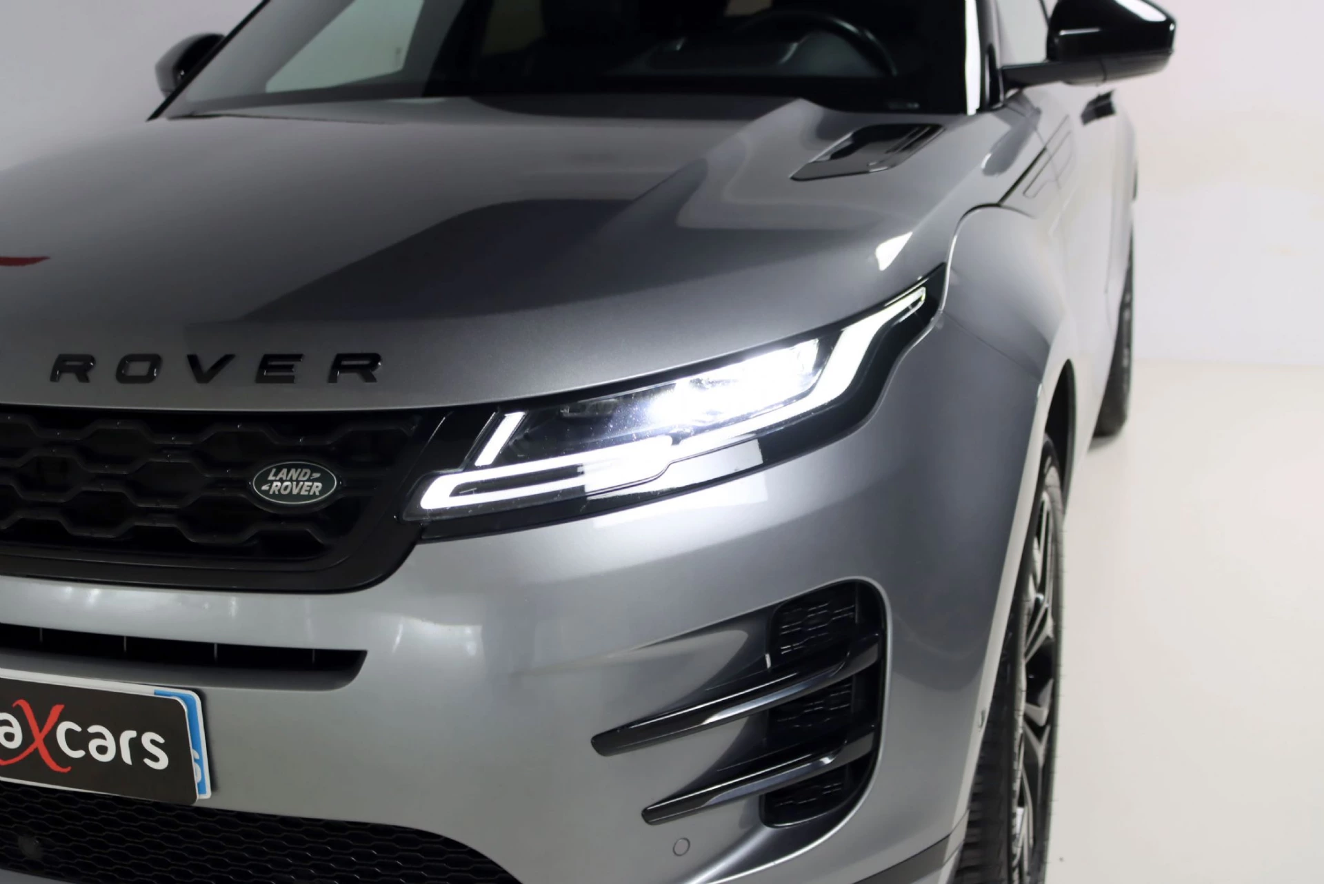 Land Rover Range Rover Evoque 2.0 D150 AWD R-Dynamic SE Auto 9
