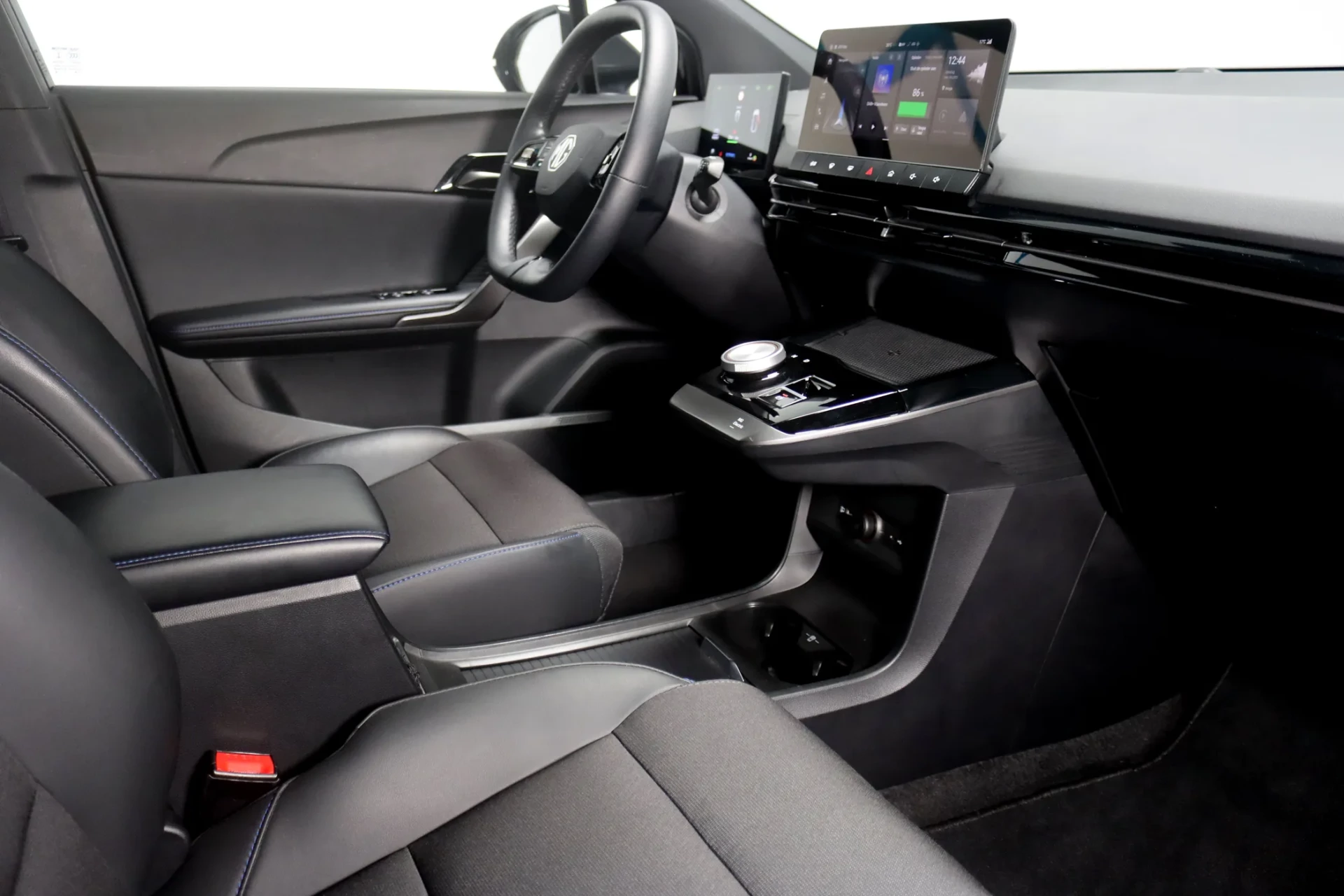 MG MG4 64 kWh Luxury 9