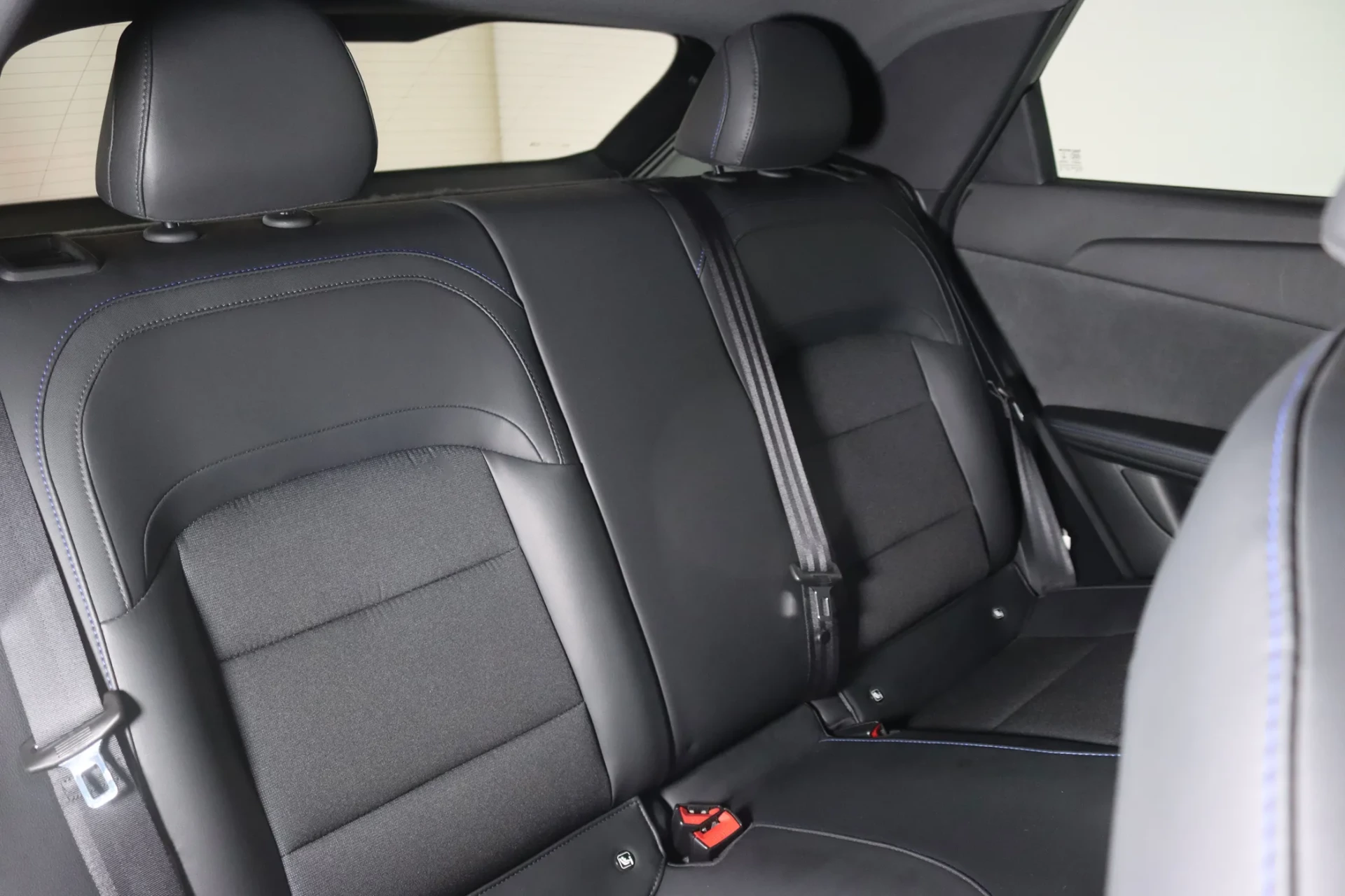 MG MG4 64 kWh Luxury 10