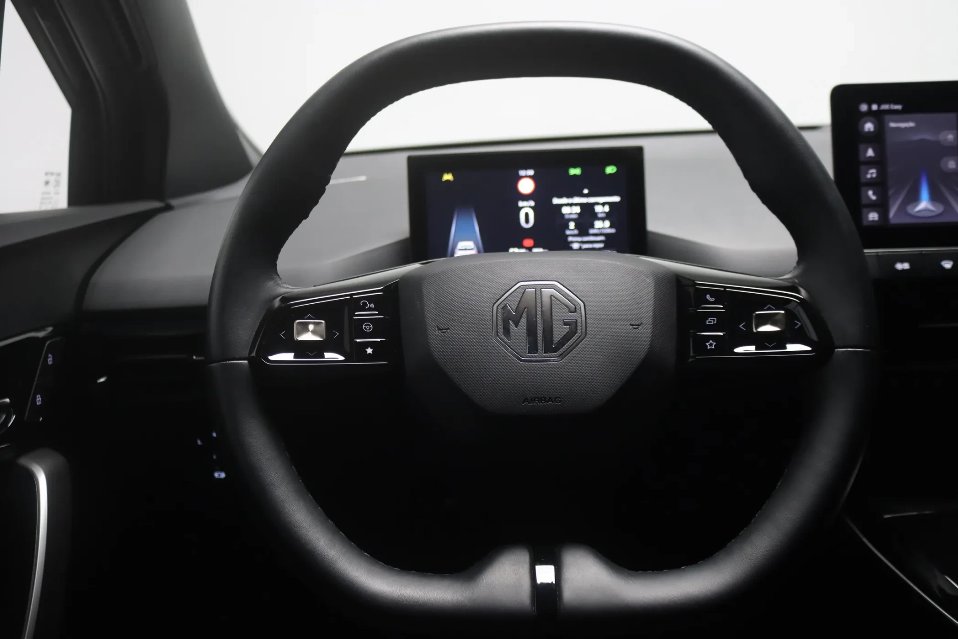MG MG4 64 kWh Luxury 15