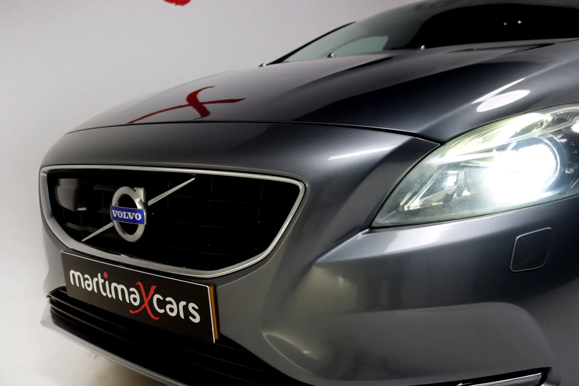 Volvo V40 1.6 D2 R-Design 4