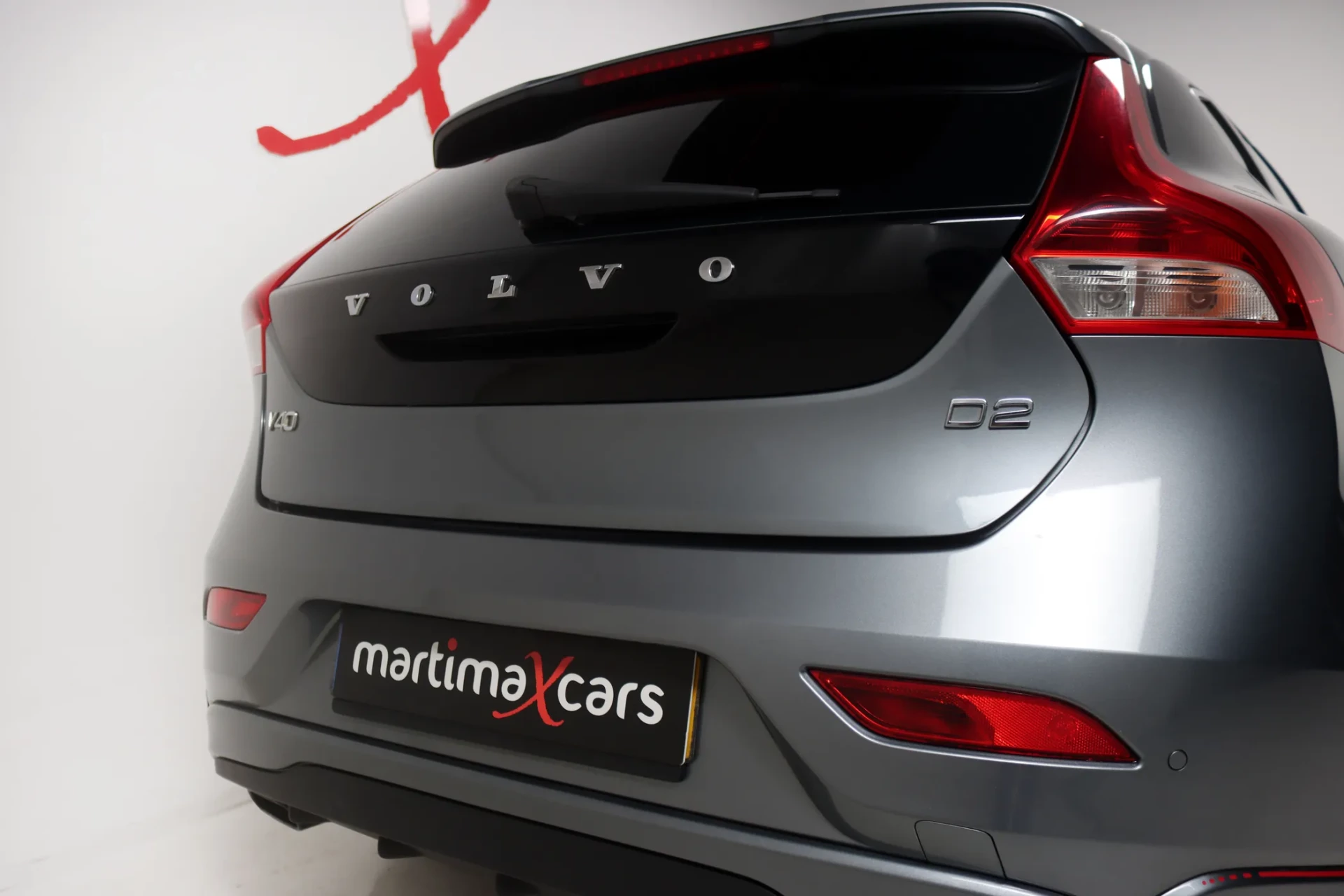Volvo V40 1.6 D2 R-Design 8