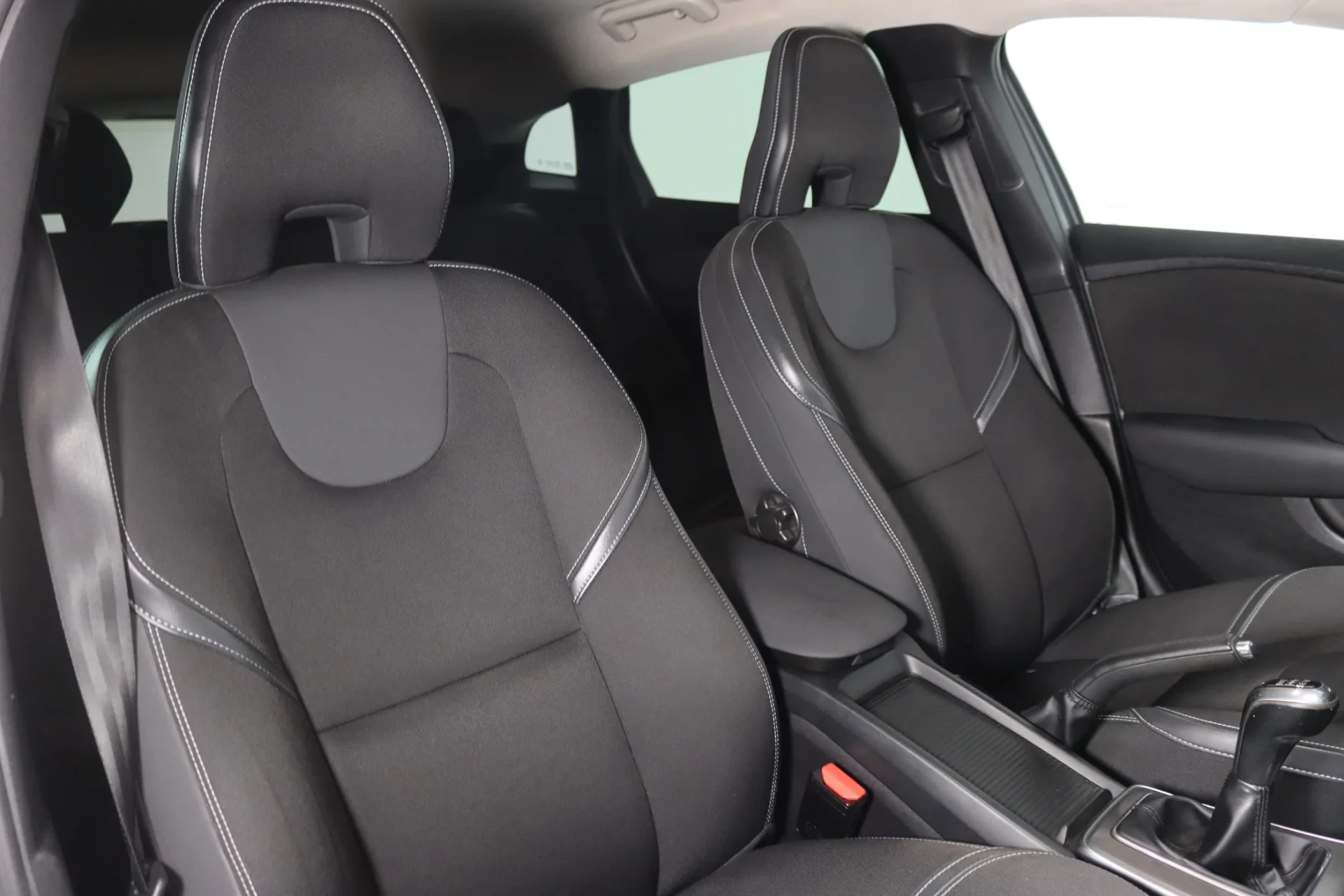Volvo V40 1.6 D2 R-Design 9