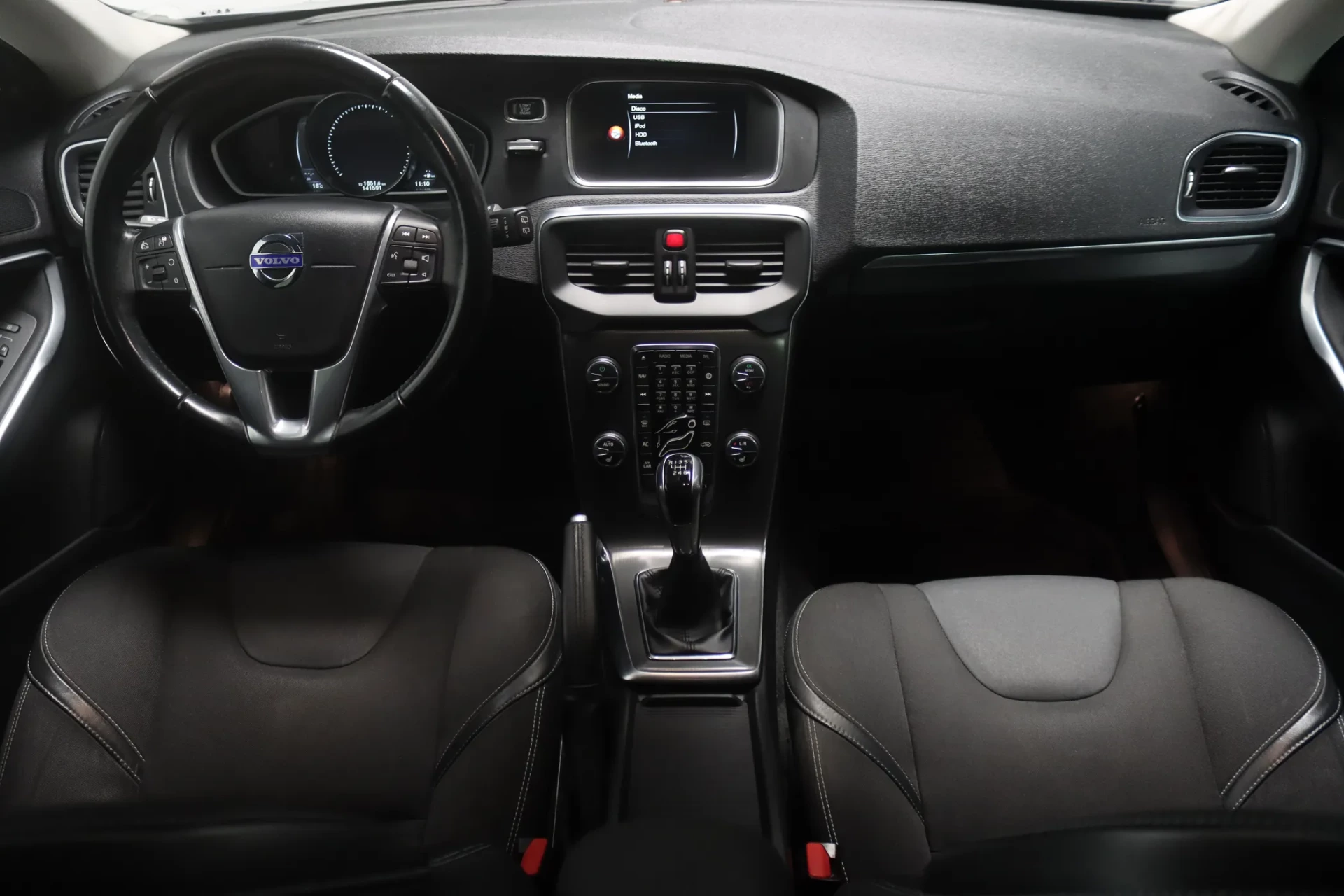 Volvo V40 1.6 D2 R-Design 16