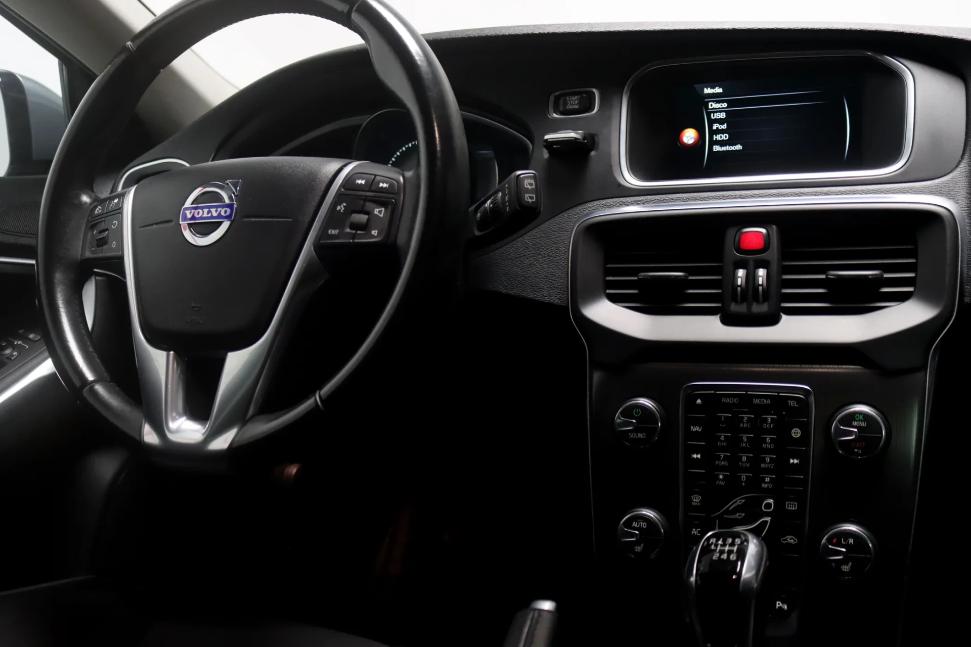 Volvo V40 1.6 D2 R-Design 17