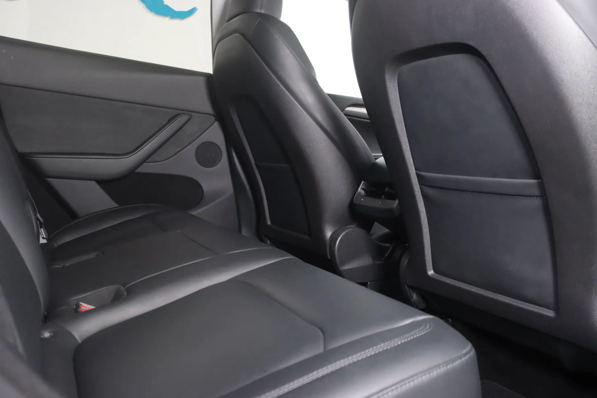 Tesla Model Y Performance Dual Motor AWD 11