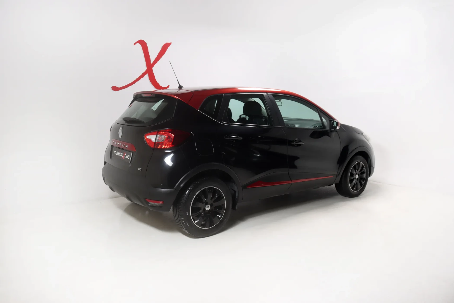 Renault Captur 1.5 dCi Red Edition 5