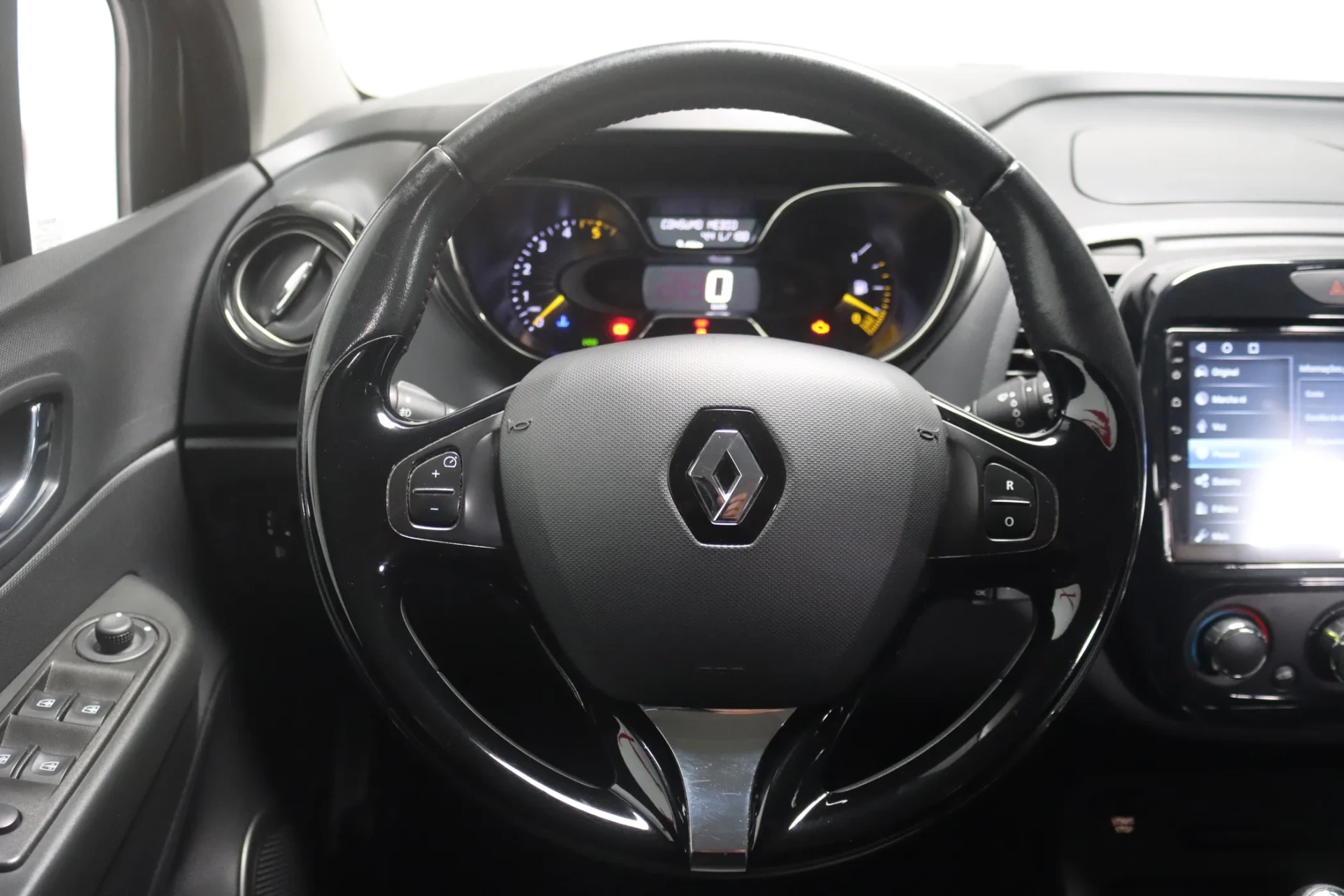 Renault Captur 1.5 dCi Red Edition 14
