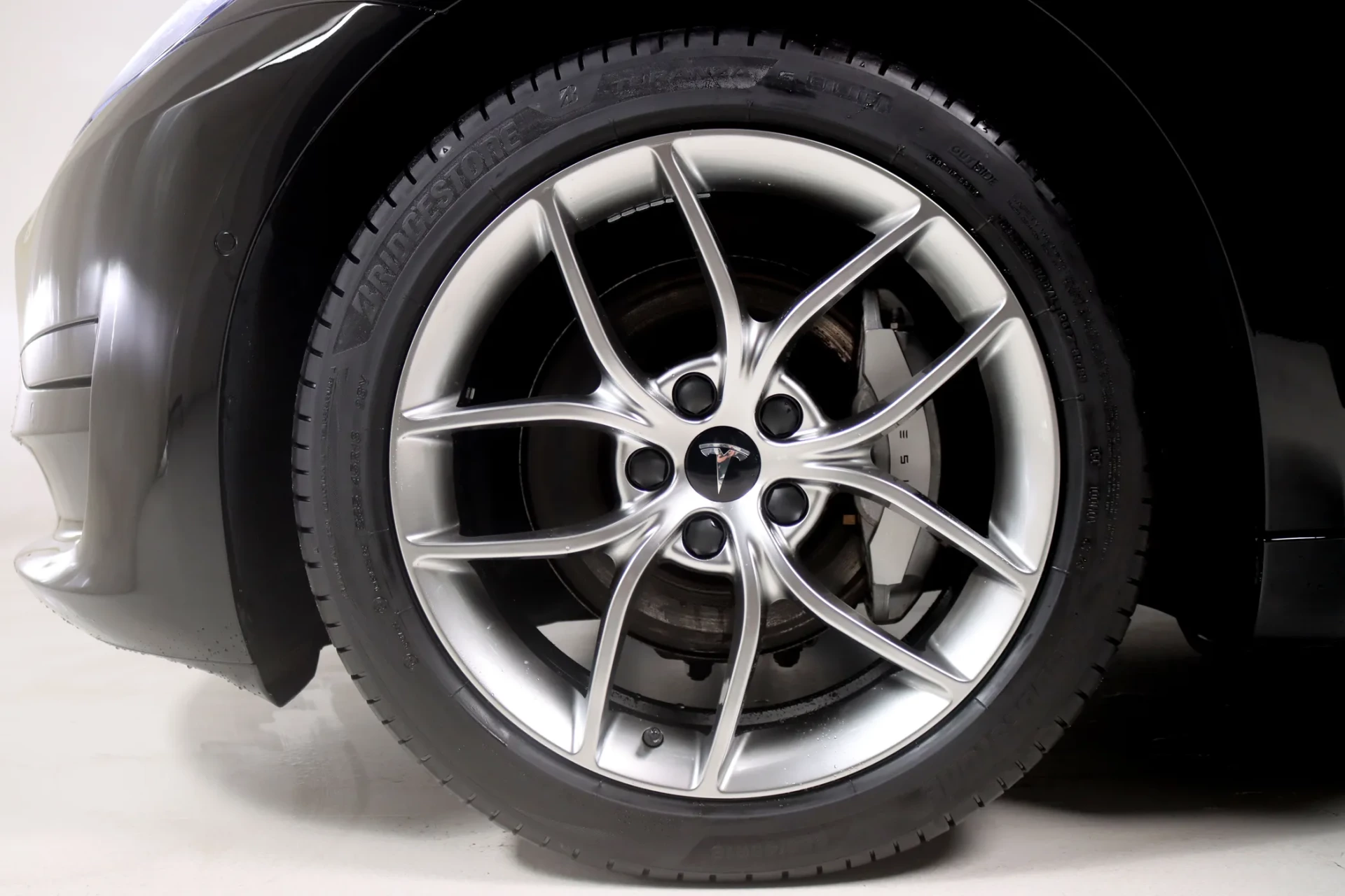Tesla Model 3 Standard Range Plus RWD 5