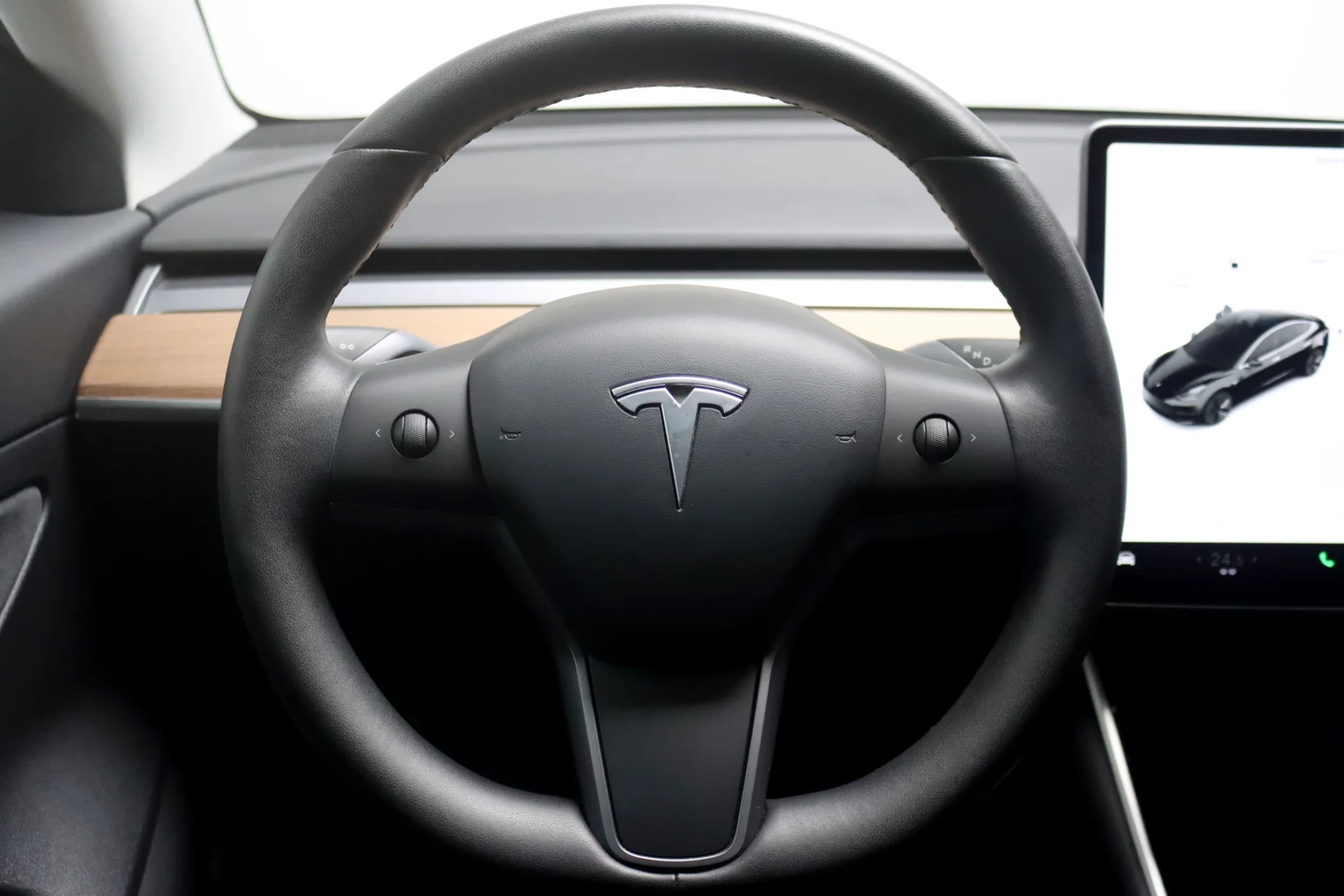 Tesla Model 3 Standard Range Plus RWD 14