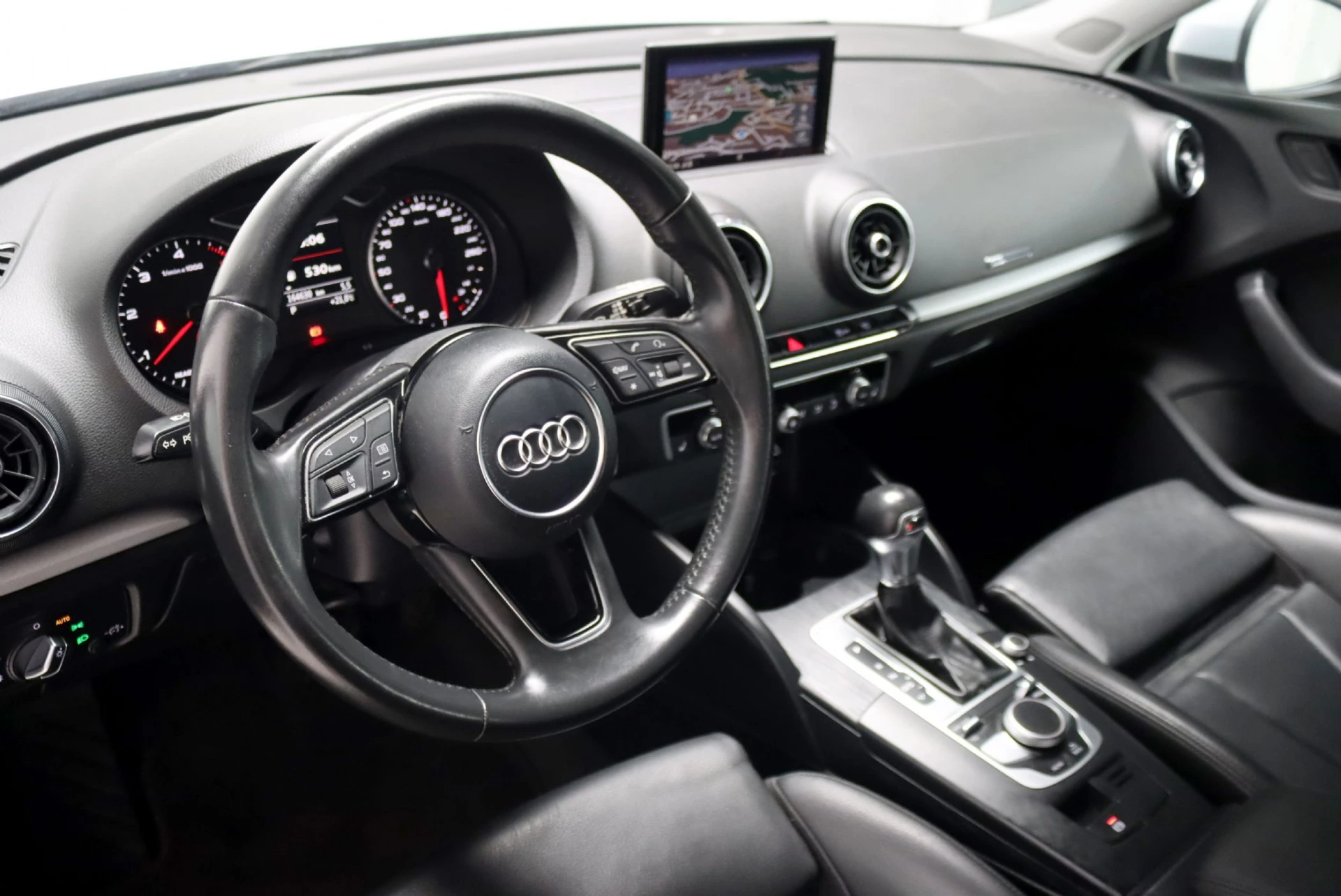 Audi A3 Sportback 1.6 TDi S-line S tronic 12