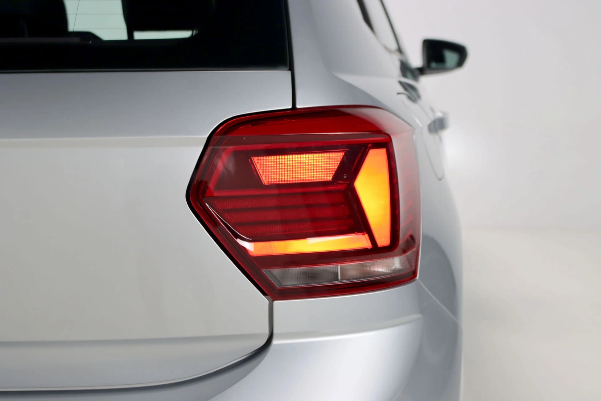 Volkswagen Polo 1.6 TDI Comfortline 6