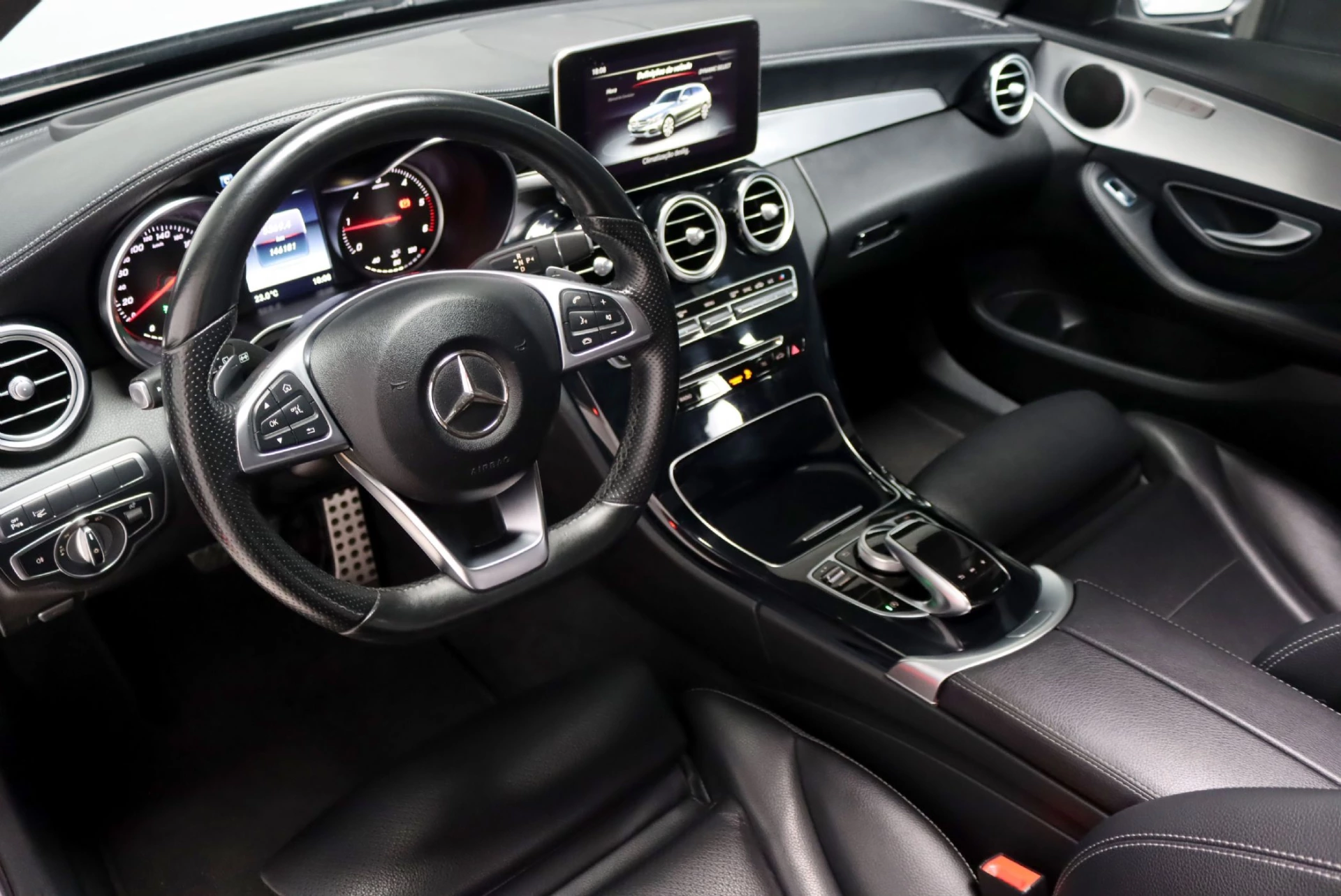 Mercedes-Benz C 220 d AMG Line Aut. 26