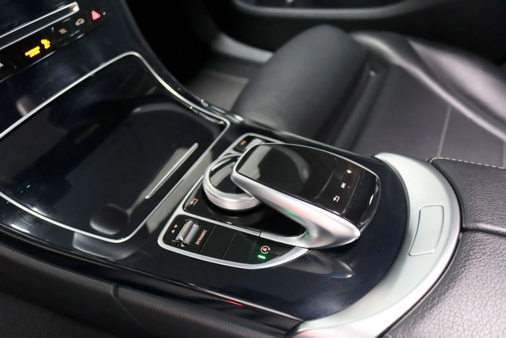 Mercedes-Benz C 220 d AMG Line Aut. 27