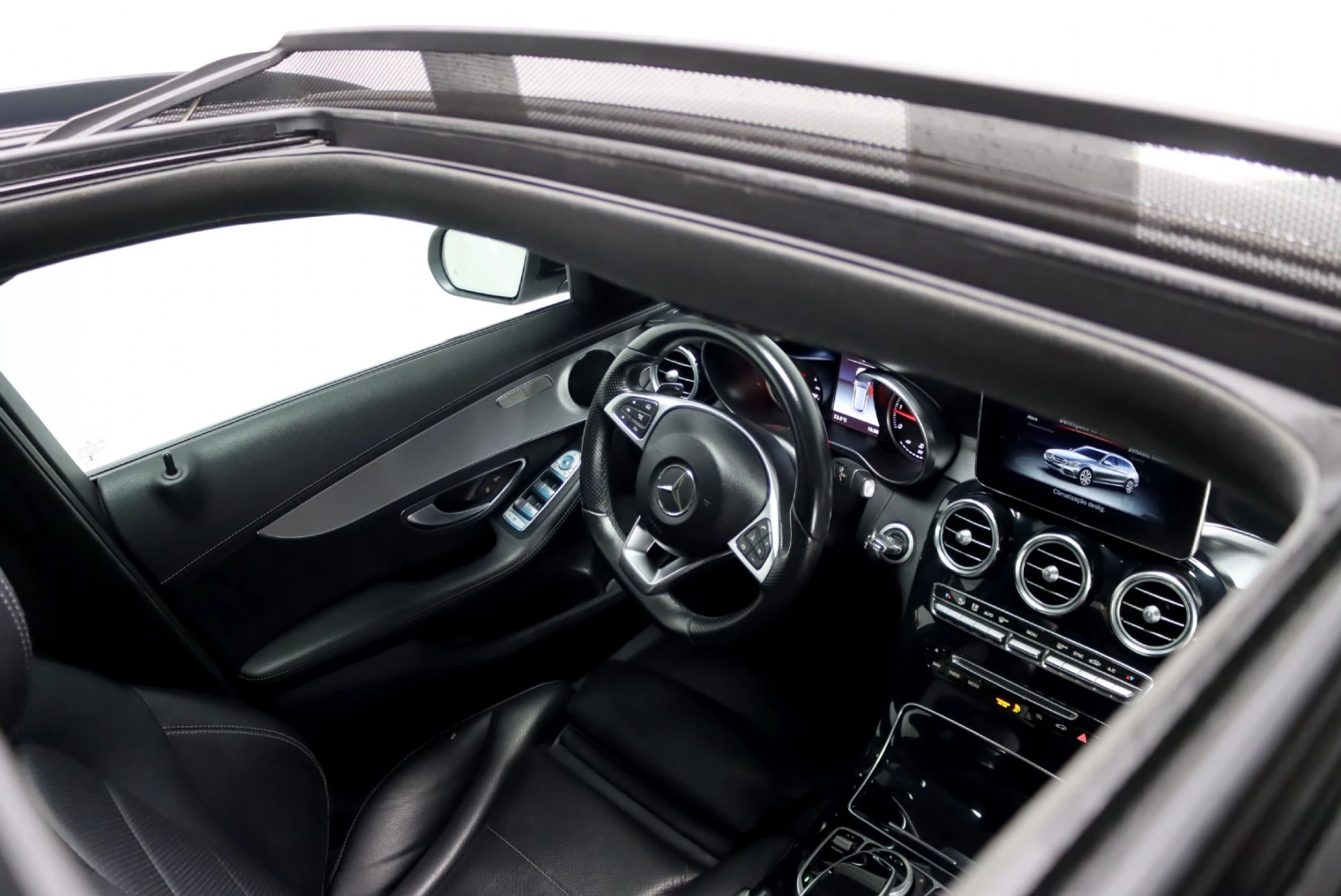 Mercedes-Benz C 220 d AMG Line Aut. 32