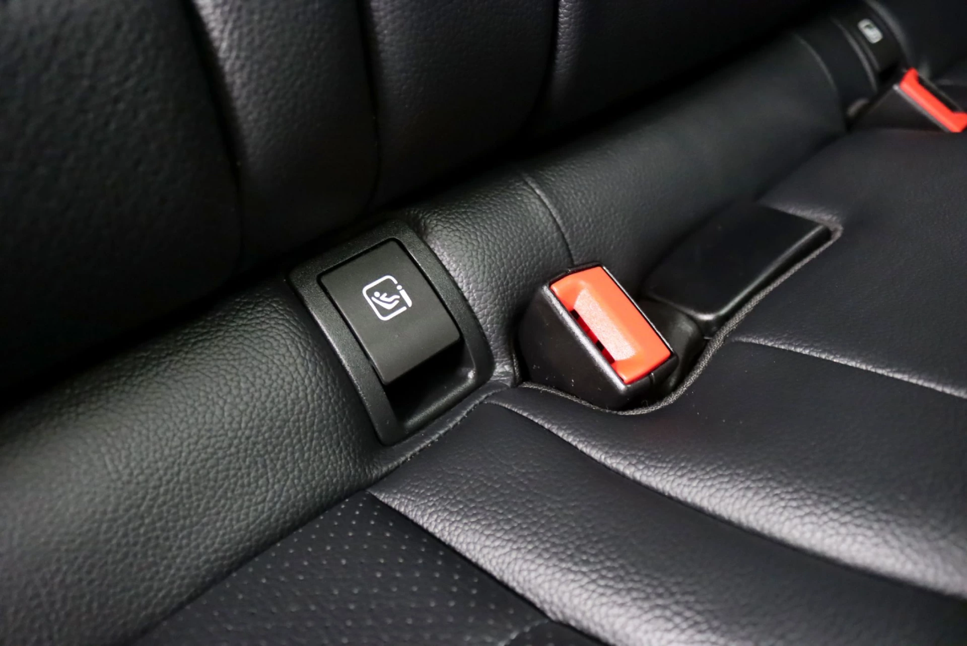 Mercedes-Benz C 220 d AMG Line Aut. 36
