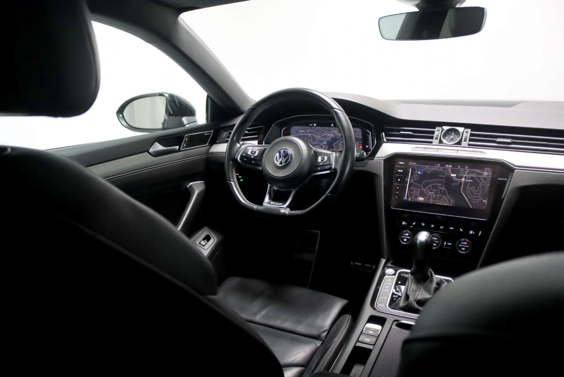 Volkswagen Arteon 2.0 TDI SCR DSG R-Line 23