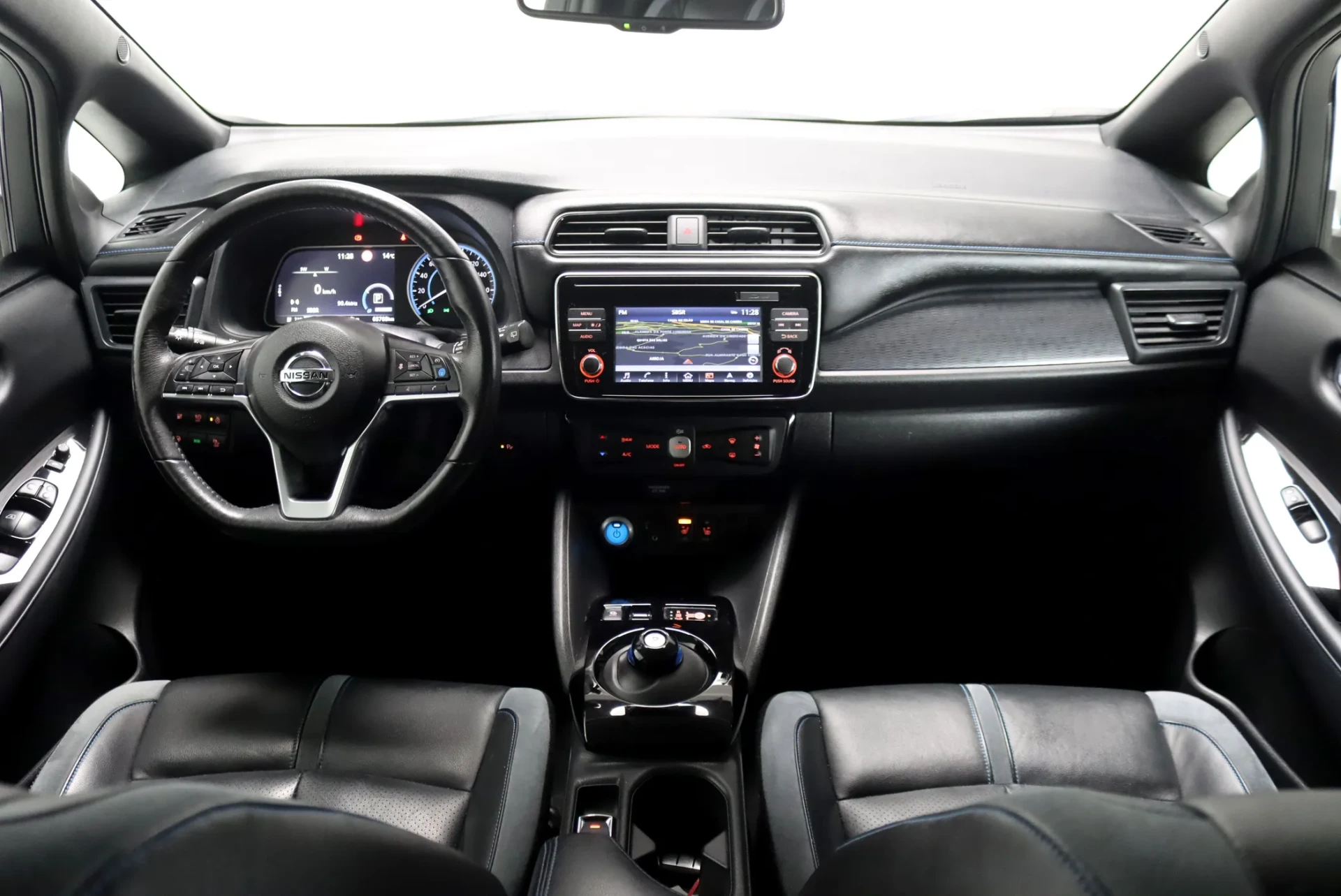 Nissan Leaf 40 kWh TEKNA 29