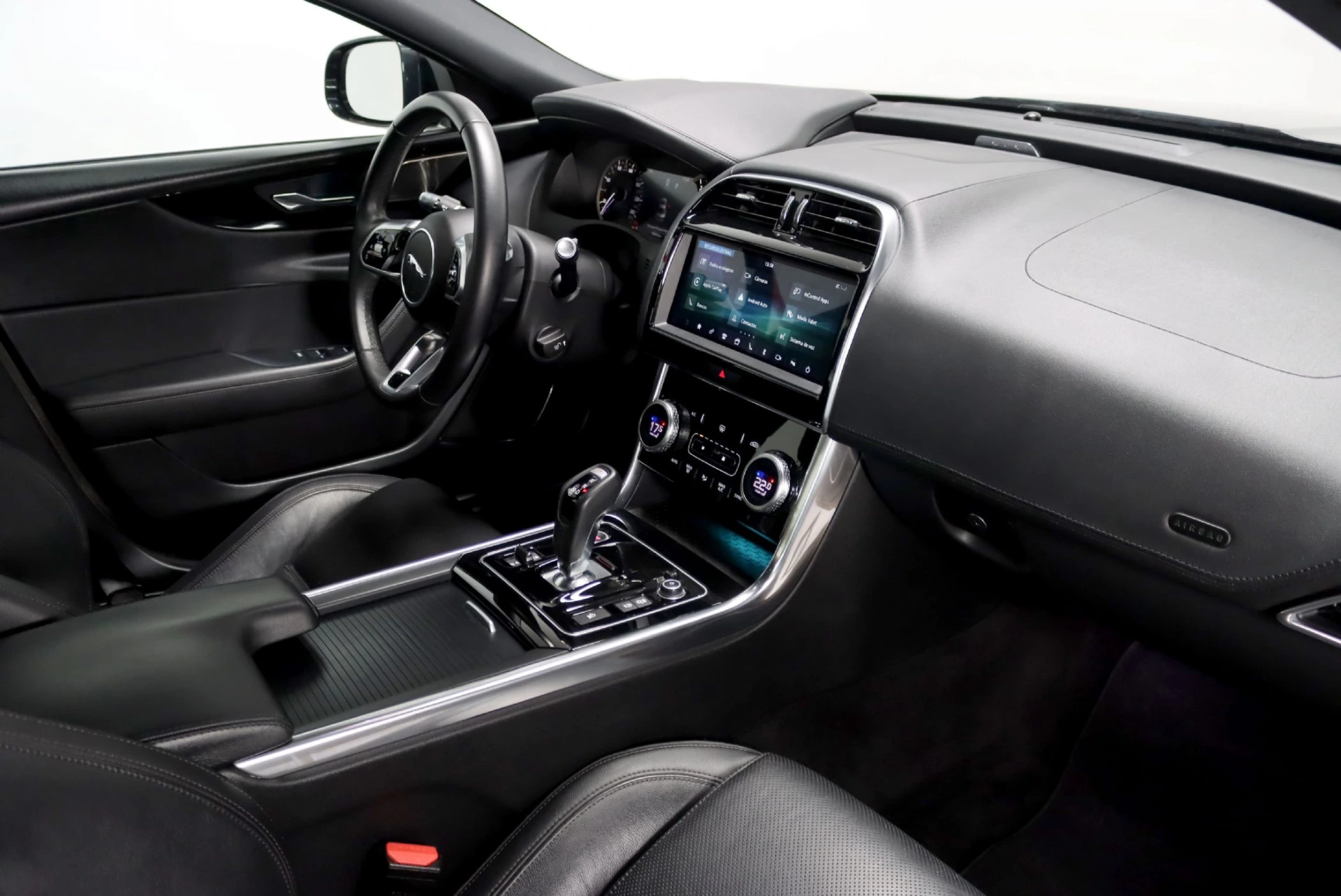 Jaguar XE D180 Aut. R-Dynamic S 22