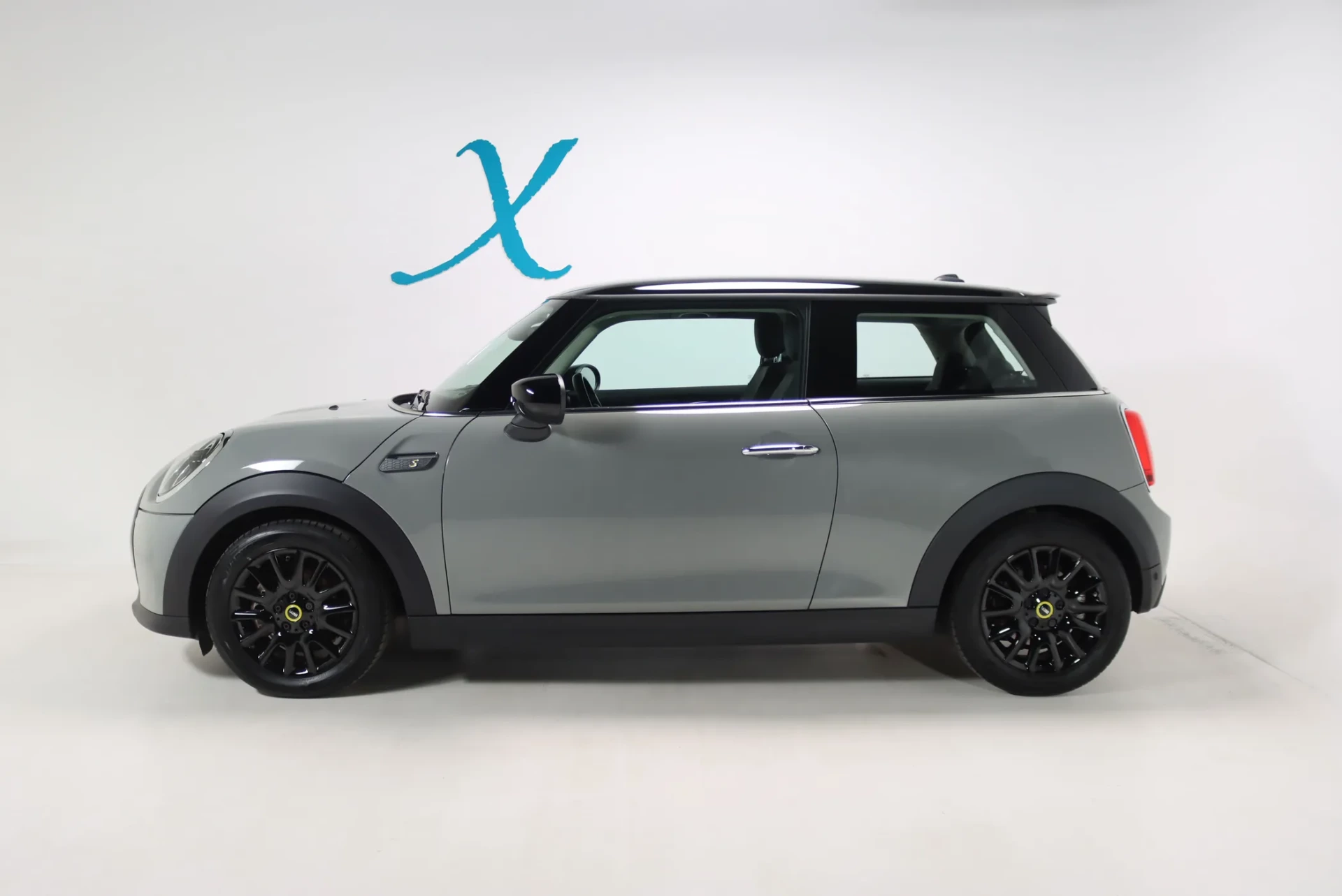 MINI 3 Portas Cooper SE 6