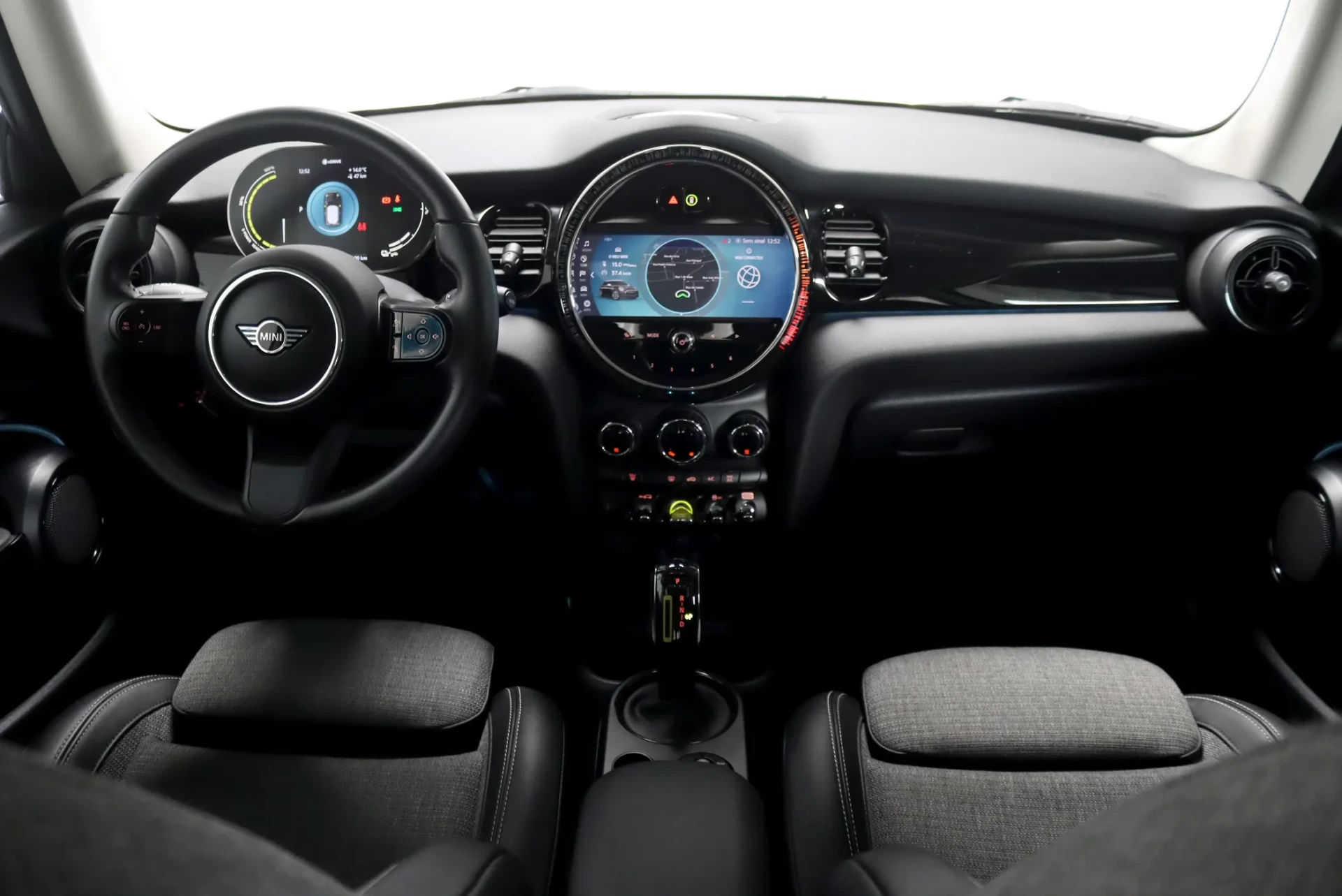 MINI 3 Portas Cooper SE 34