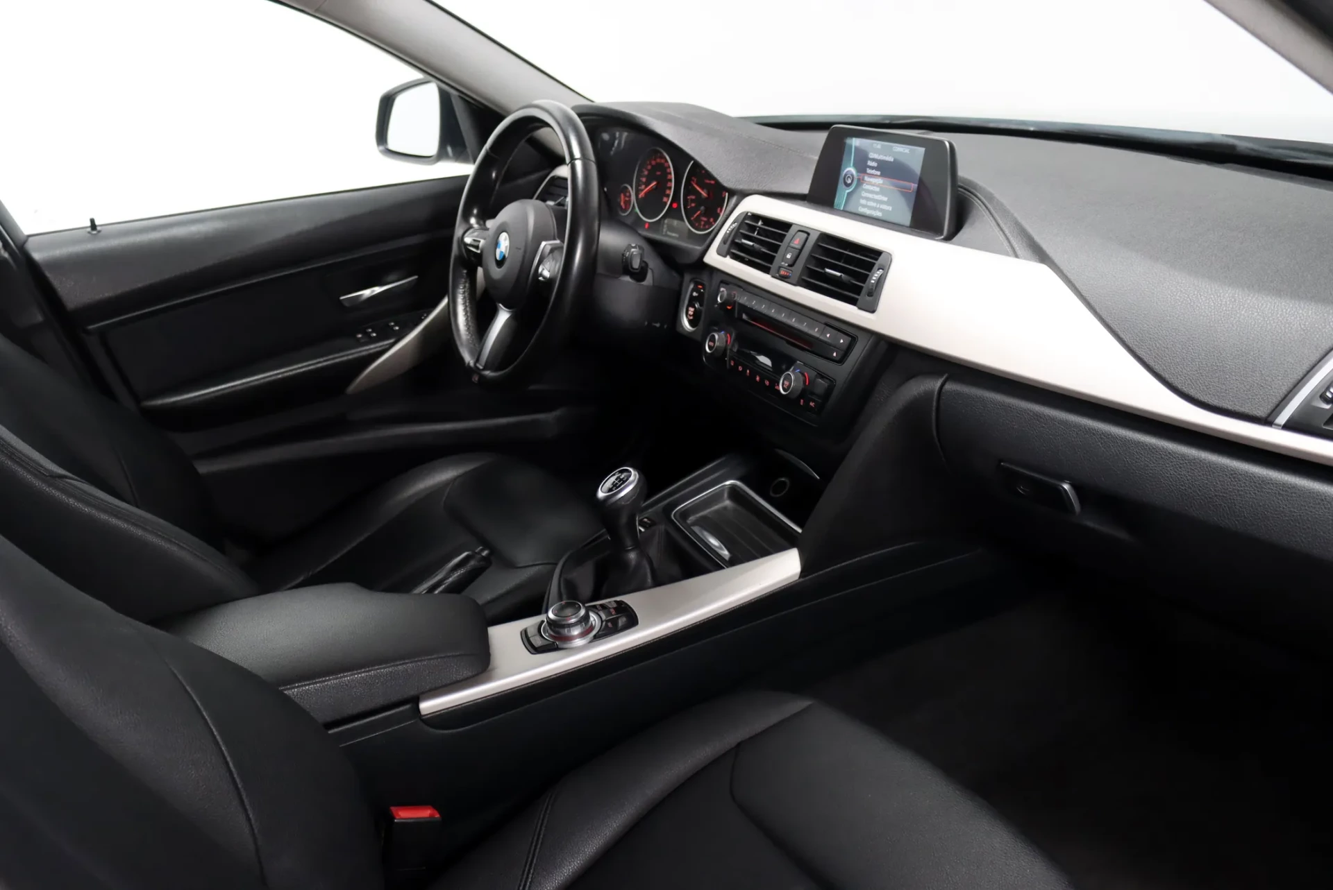 BMW 318 d Touring 21