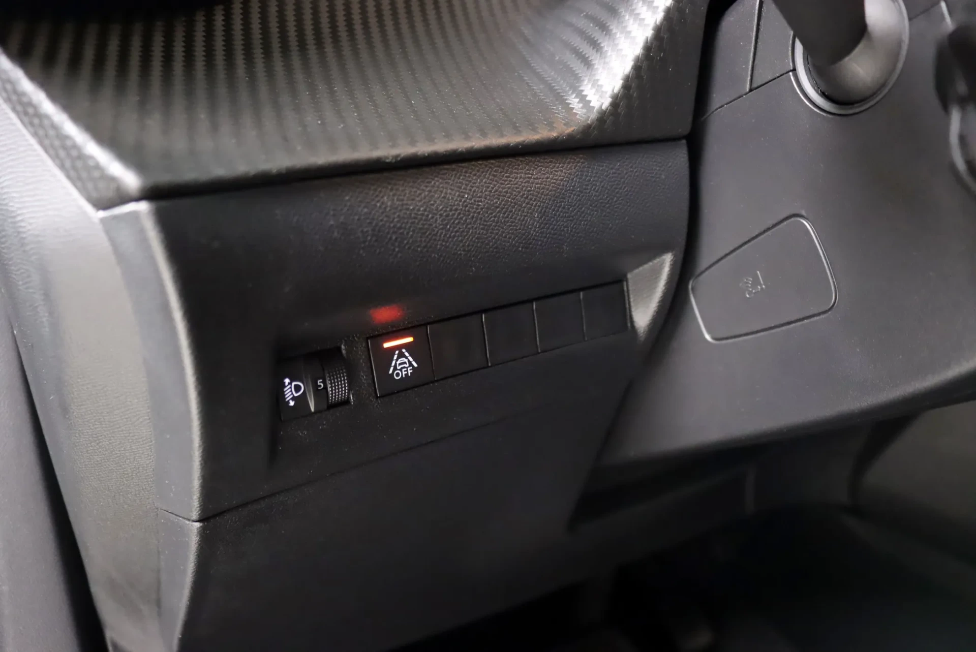 Peugeot e-2008 50 kWh Active 11