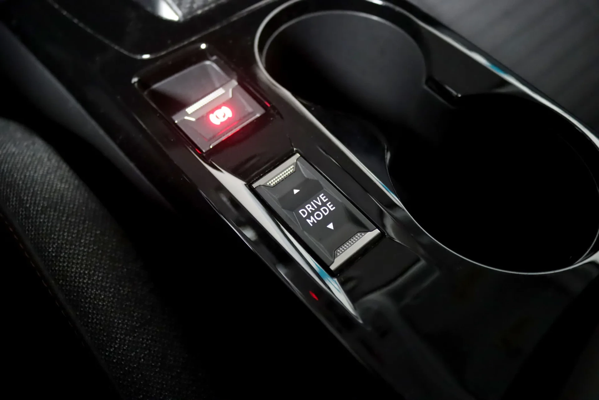Peugeot e-2008 50 kWh Active 19