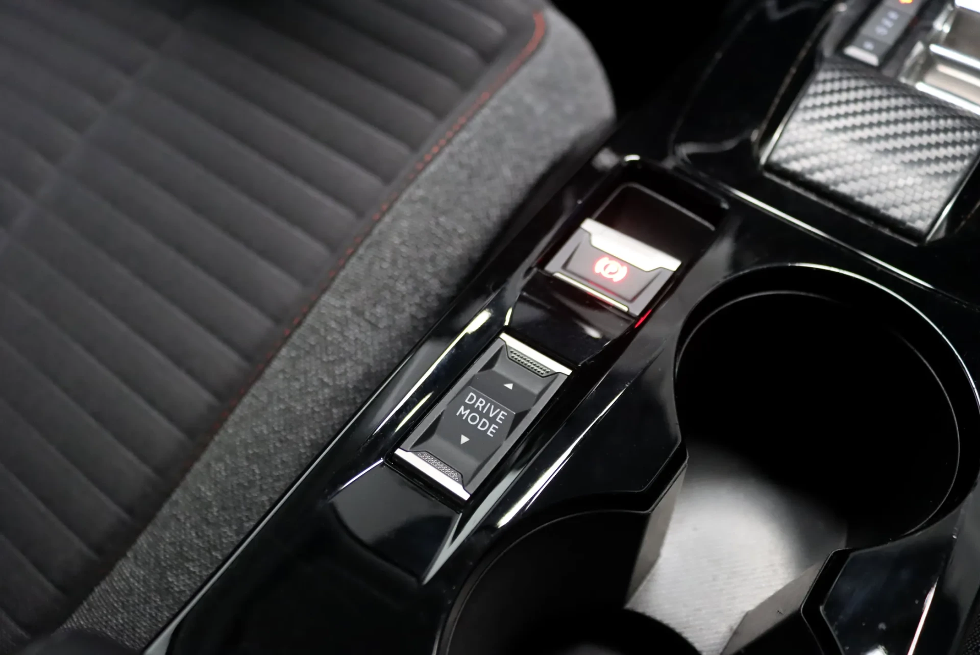 Peugeot e-2008 50 kWh Active 32