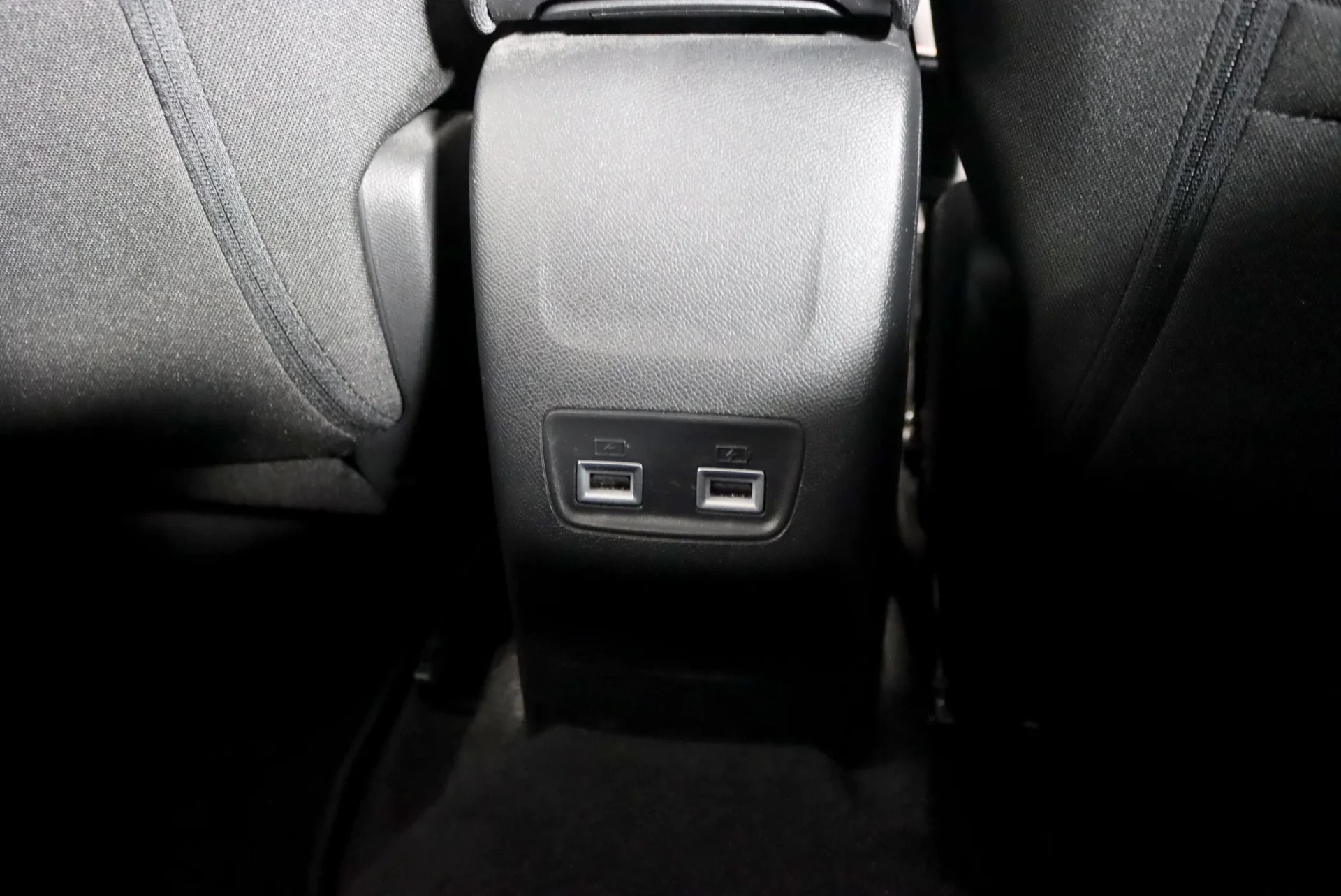 Peugeot e-2008 50 kWh Active 34