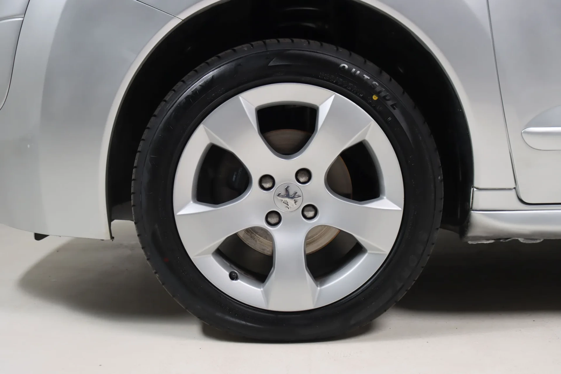 Peugeot 3008 1.6 HDi Allure 6