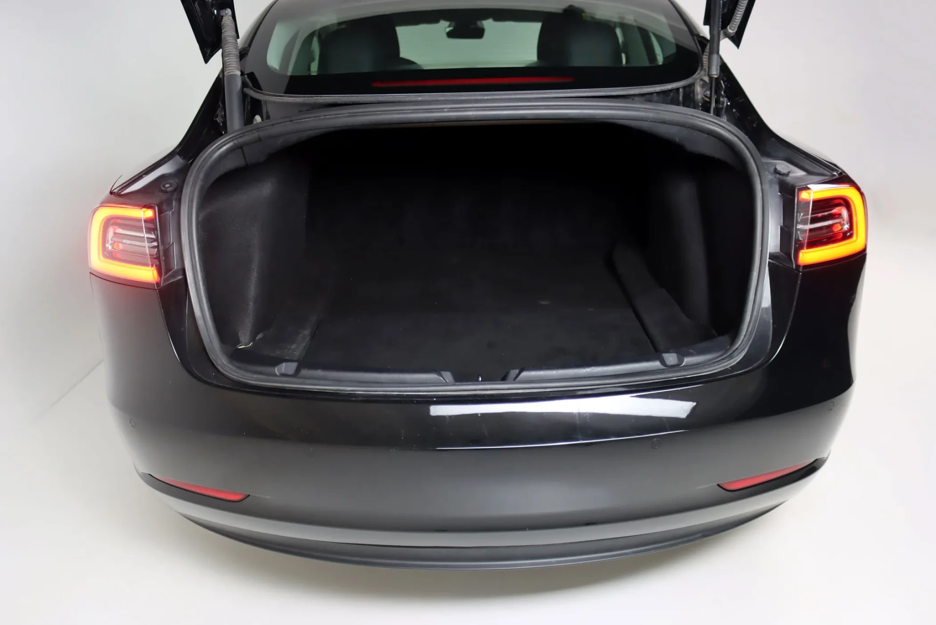Tesla Model 3 Long Range AWD Dual Motor 27