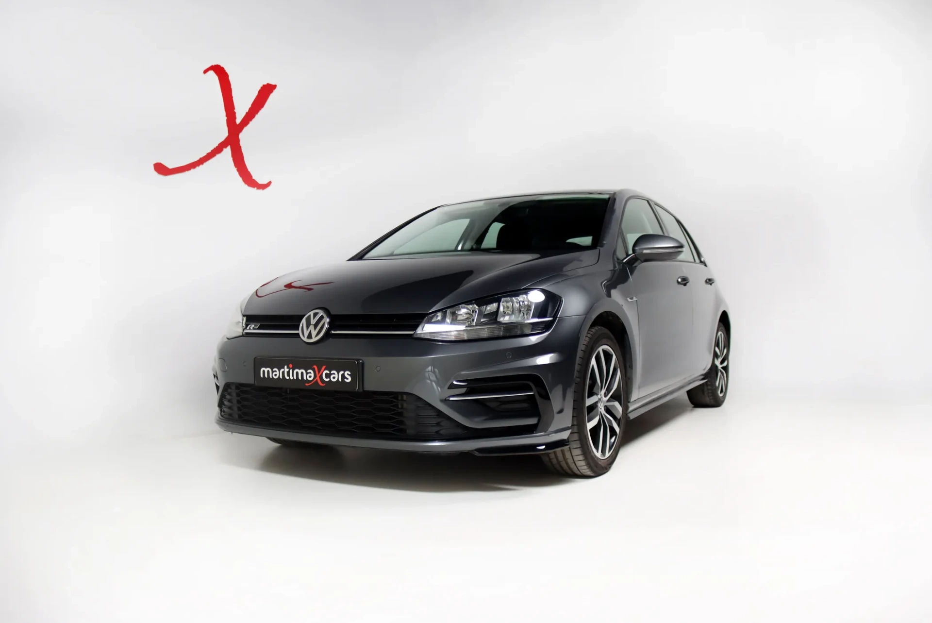Volkswagen Golf 1.6 TDI R-Line 1