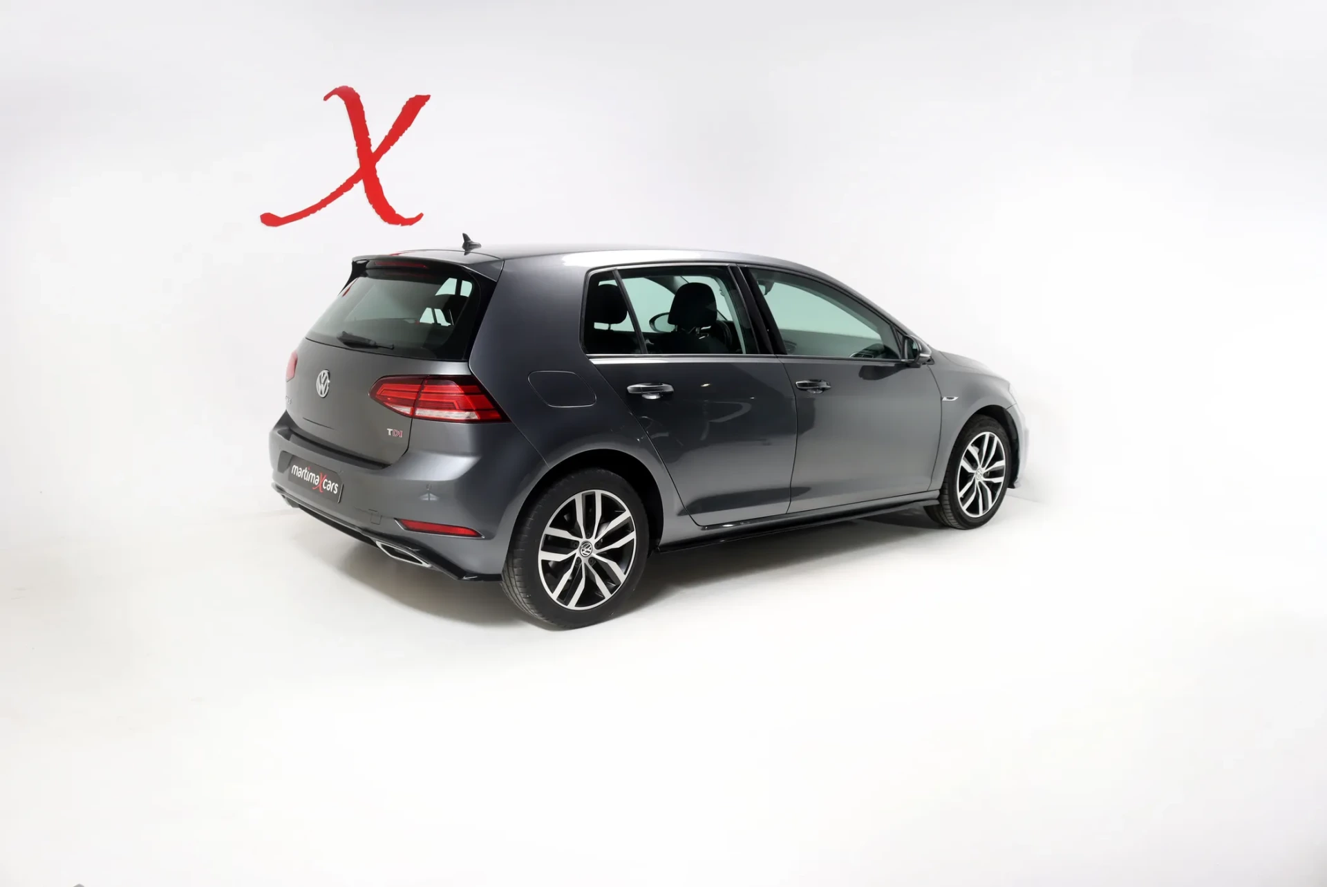 Volkswagen Golf 1.6 TDI R-Line 4