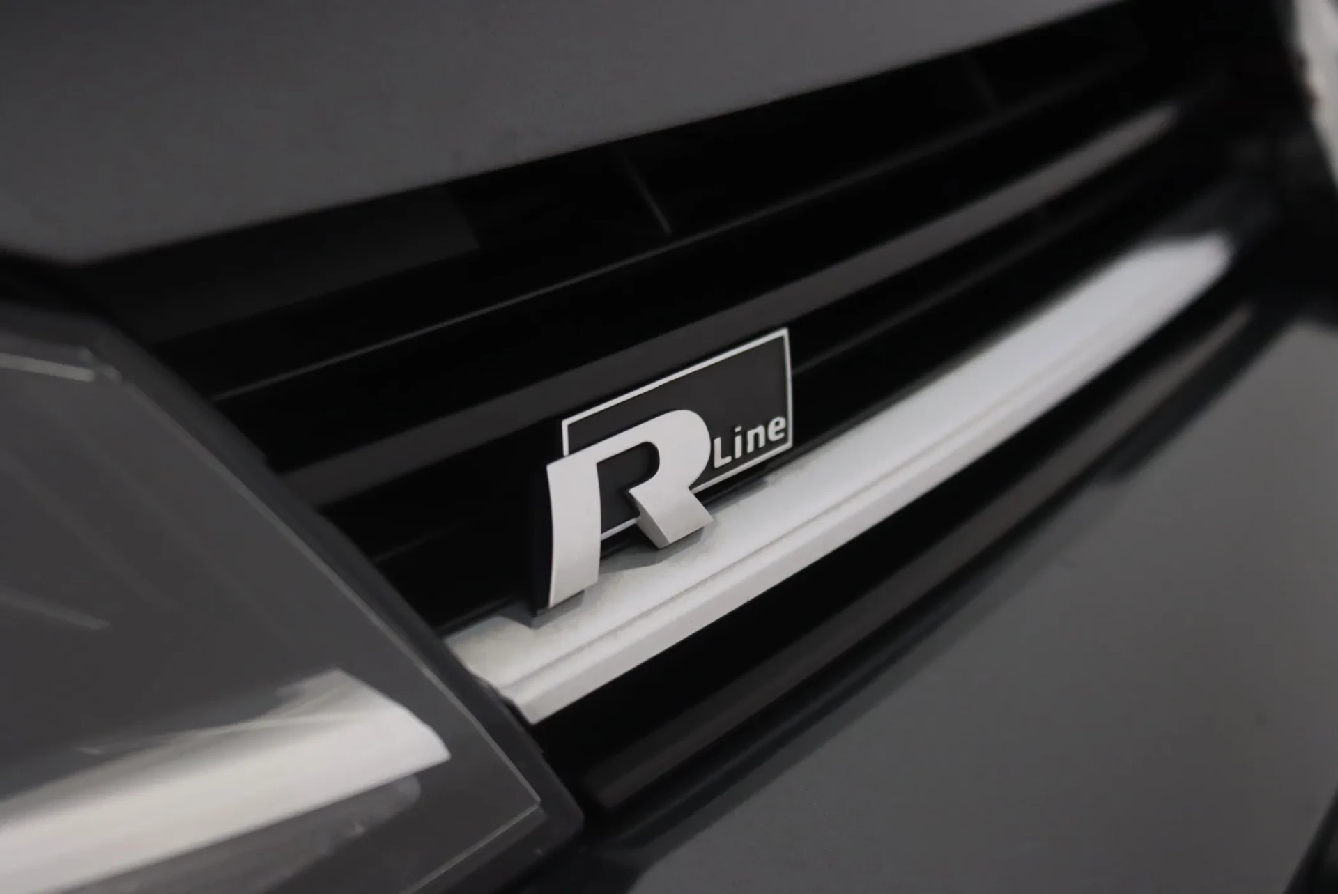 Volkswagen Golf 1.6 TDI R-Line 7