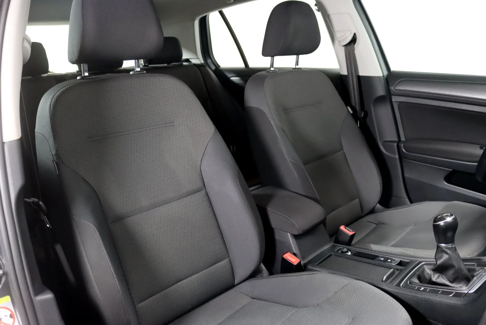 Volkswagen Golf 1.6 TDI R-Line 14