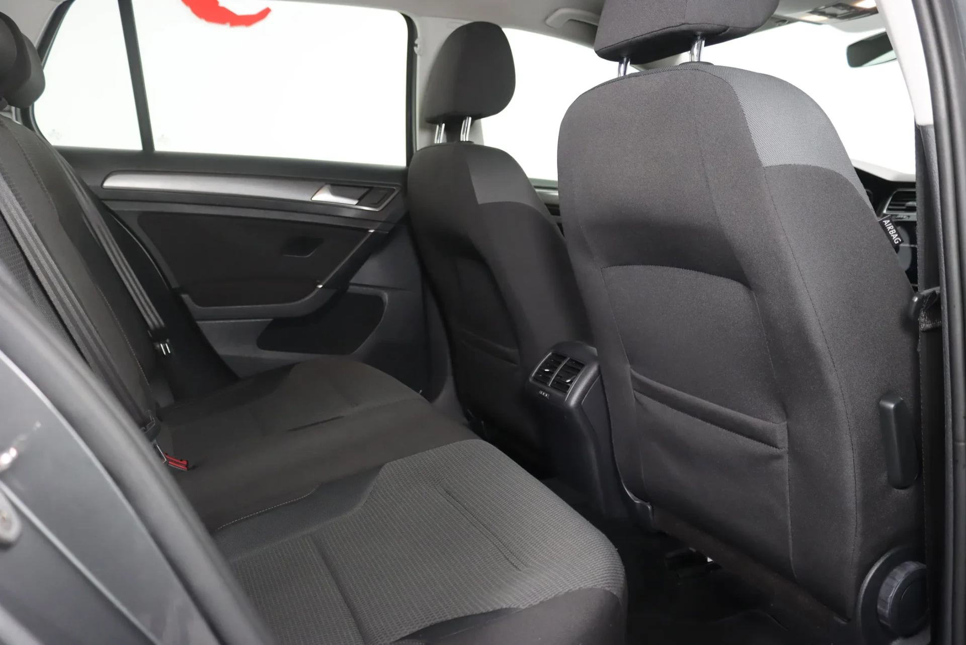 Volkswagen Golf 1.6 TDI R-Line 16