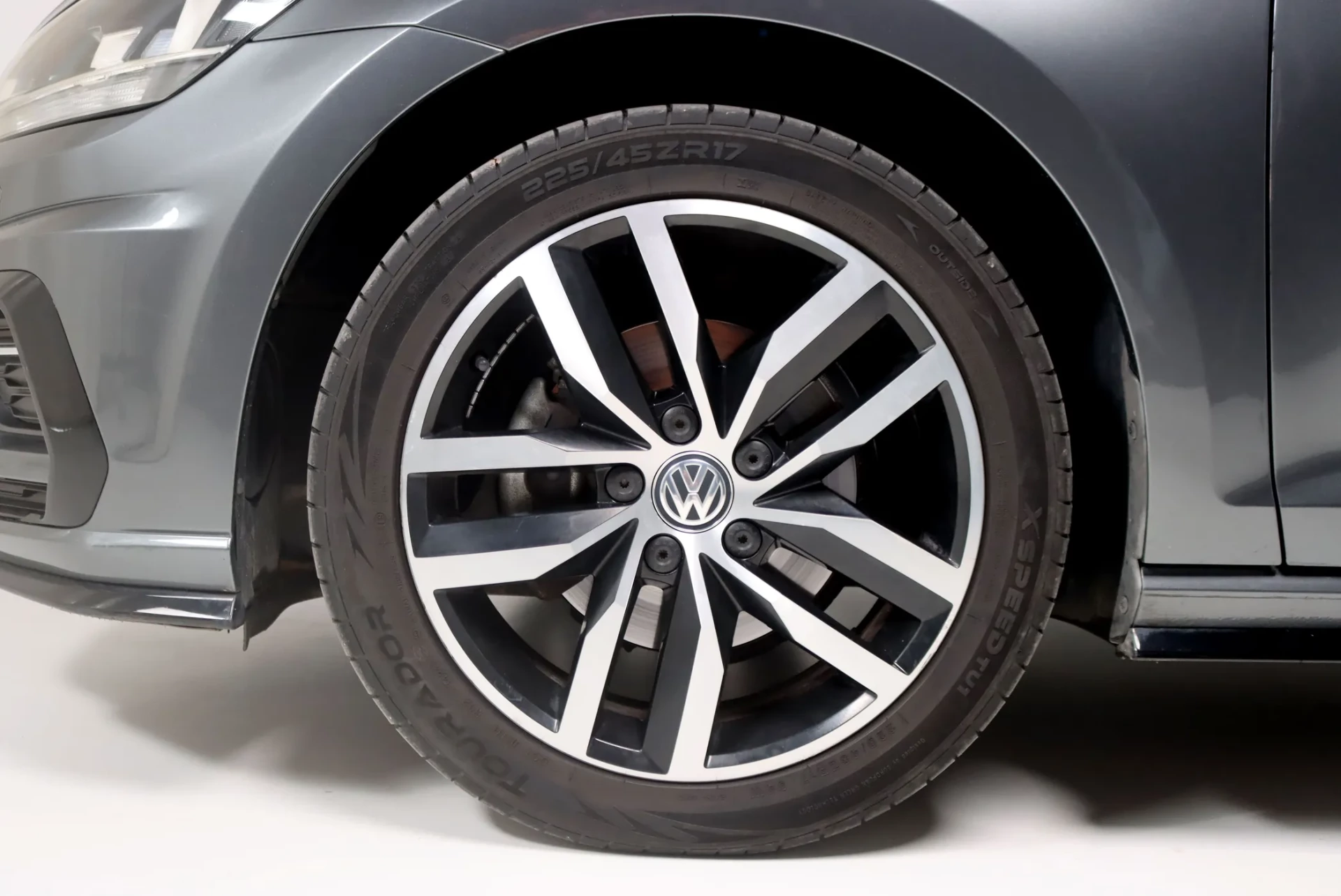Volkswagen Golf 1.6 TDI R-Line 20