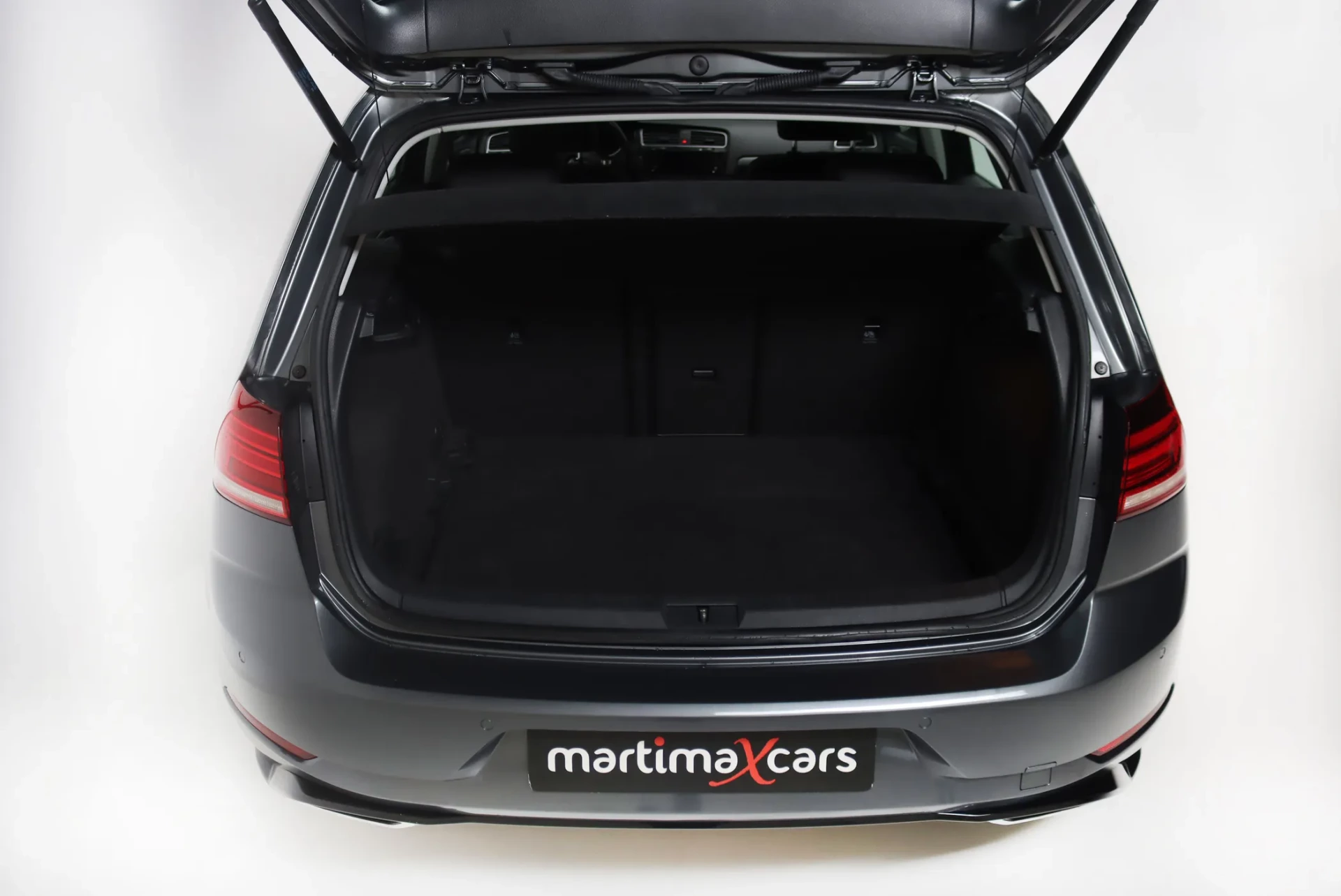 Volkswagen Golf 1.6 TDI R-Line 21