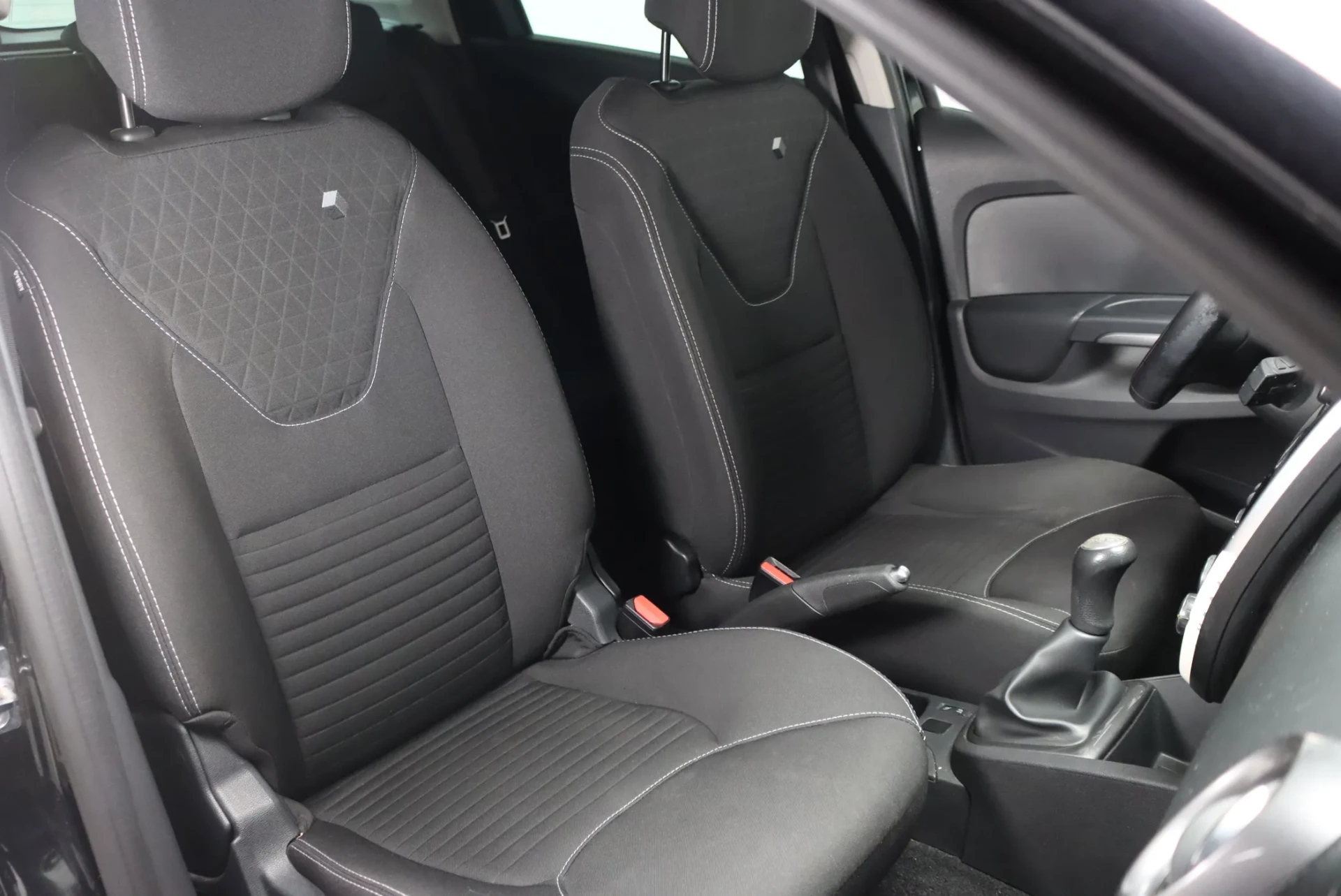 Renault Clio 0.9 TCE Limited 16