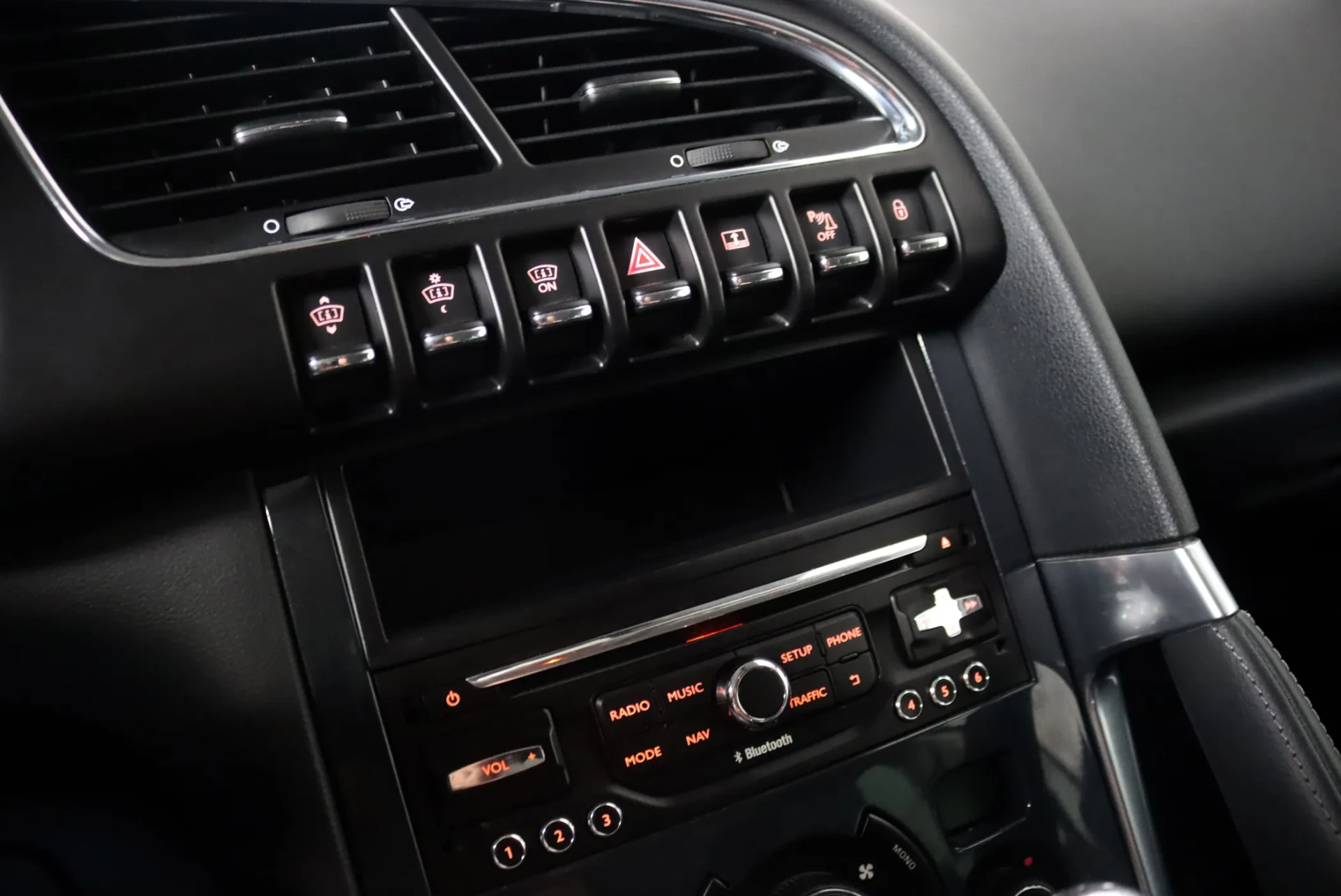 Peugeot 3008 1.6 BlueHDi Style EAT6 14