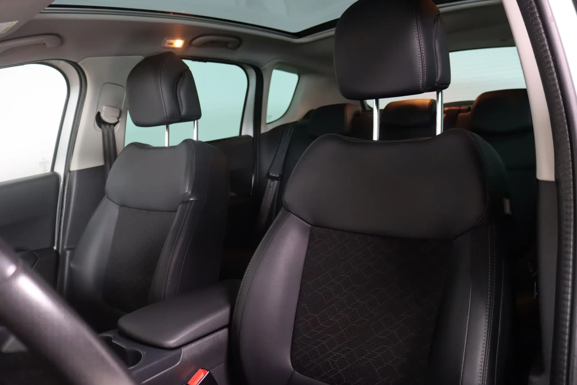 Peugeot 3008 1.6 BlueHDi Style EAT6 16