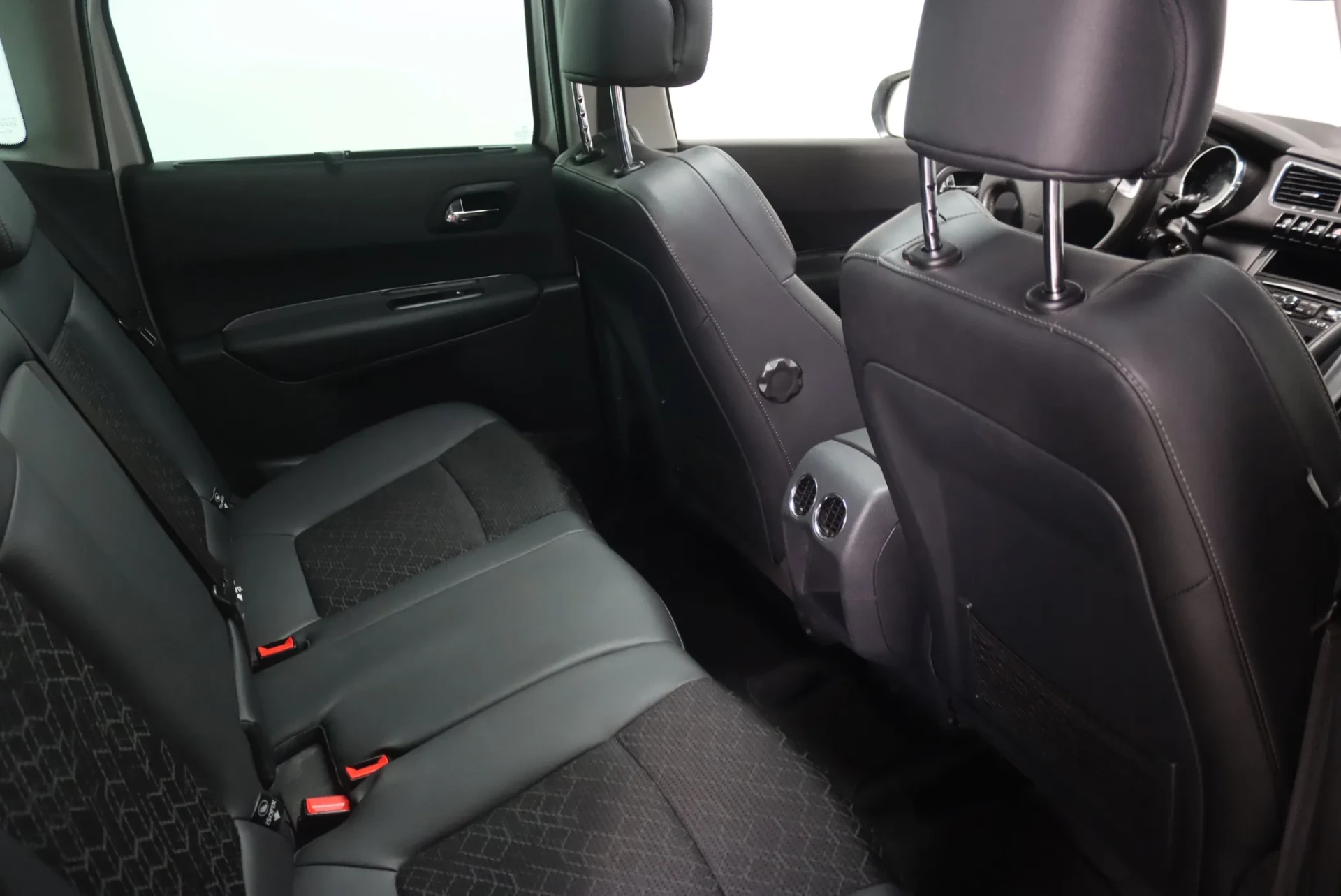 Peugeot 3008 1.6 BlueHDi Style EAT6 20
