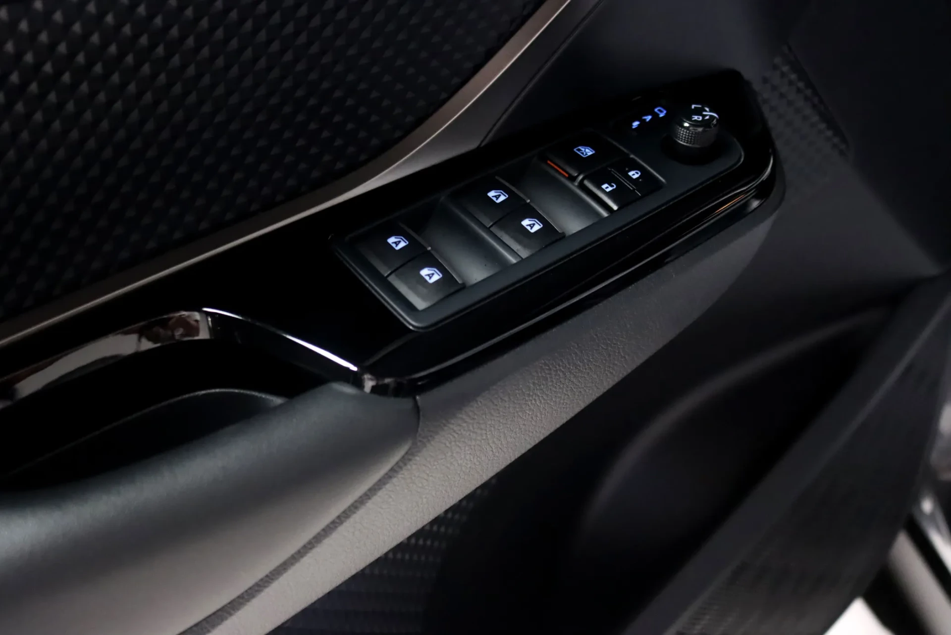Toyota C-HR 1.8 Hybrid Exclusive 9