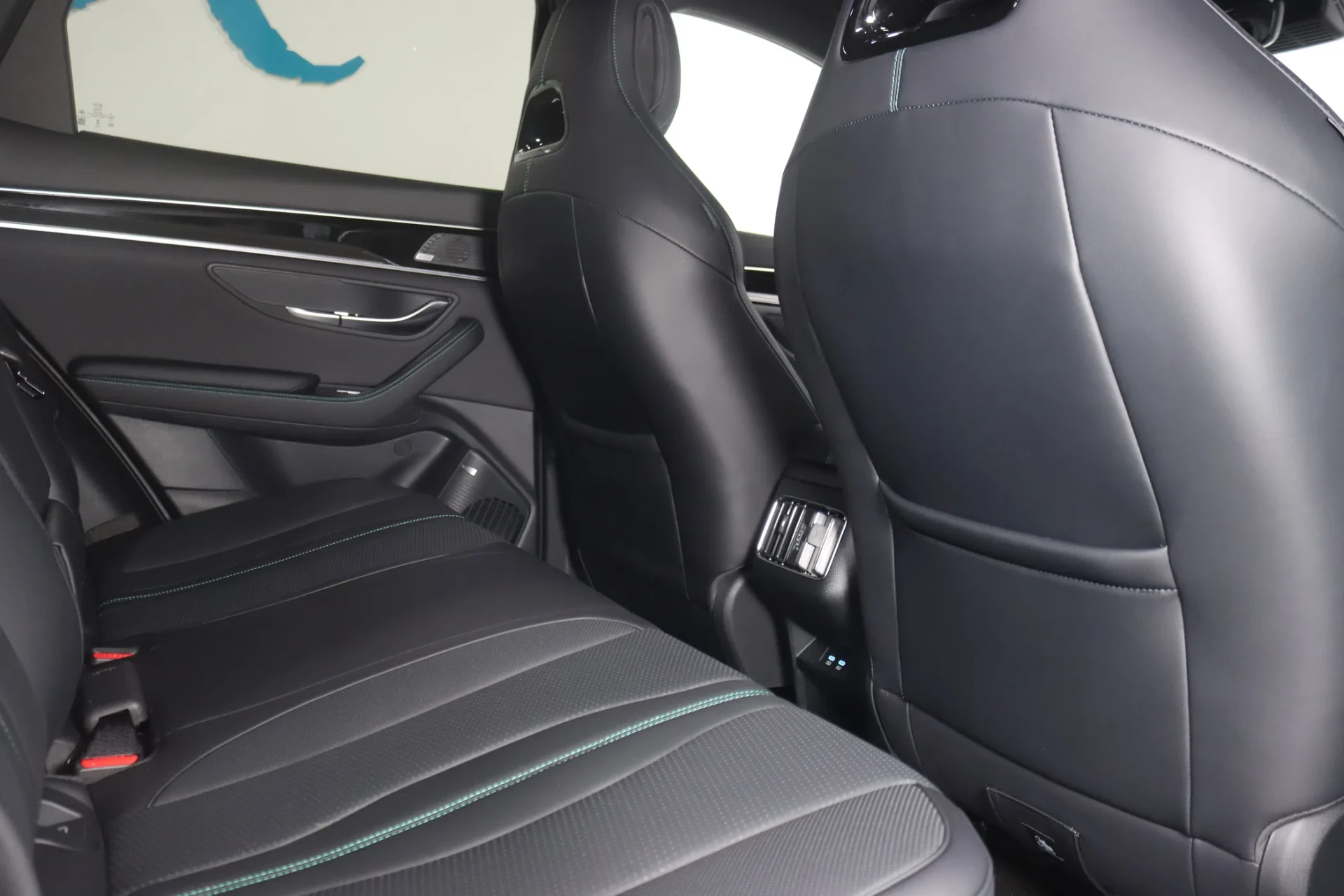 BYD Seal U 71.8 kWh Comfort 13