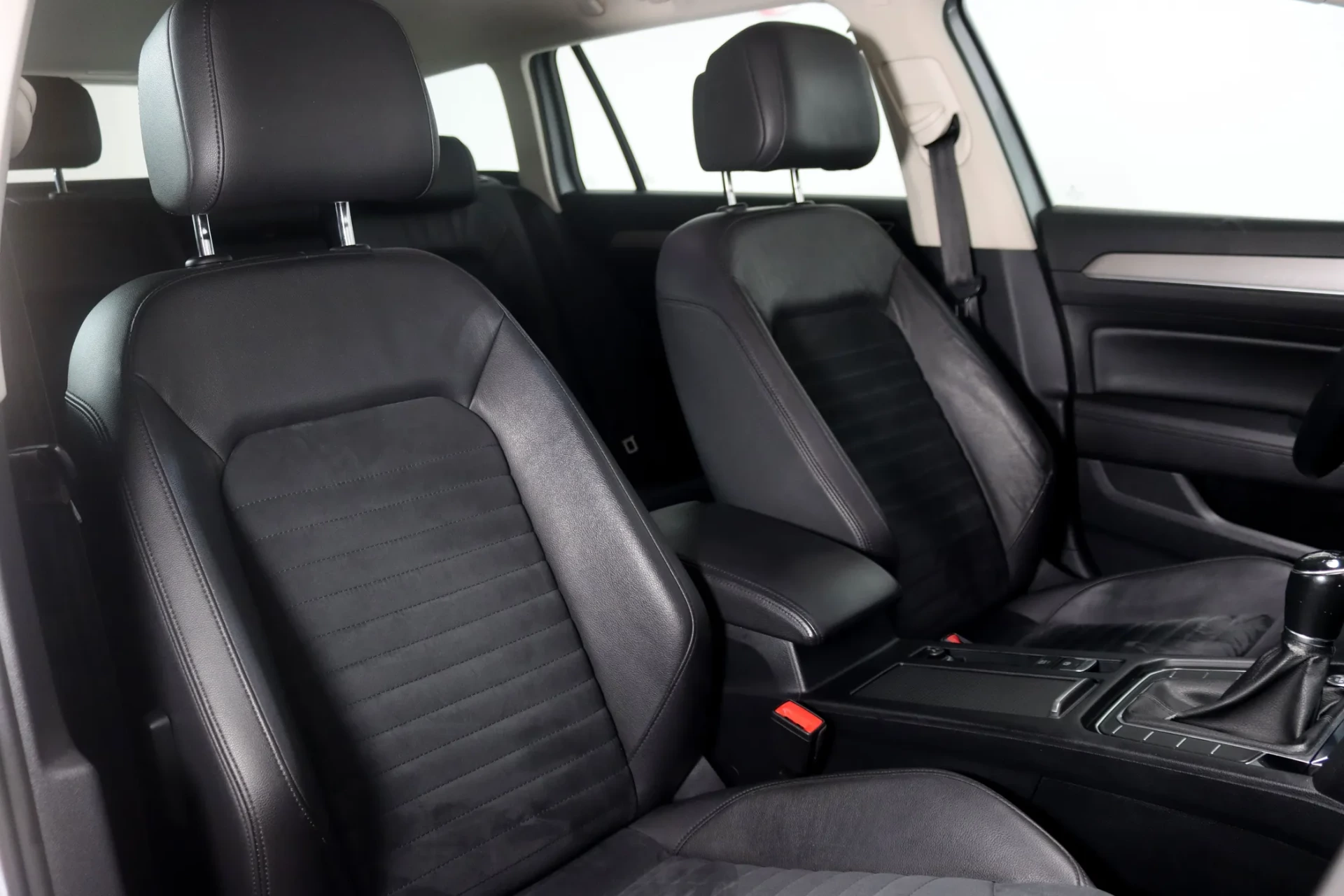 Volkswagen Passat 2.0 TDI Highline 8