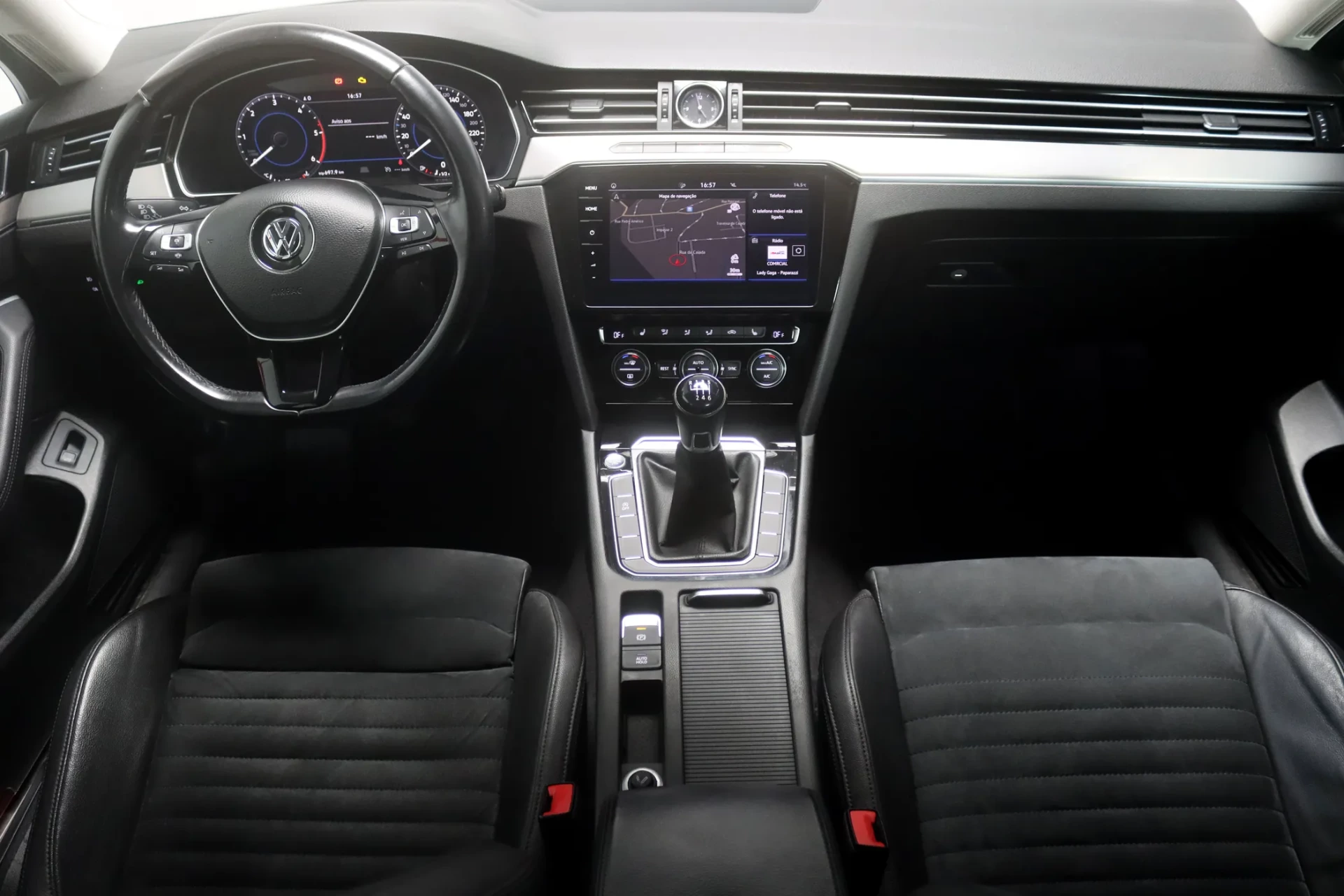 Volkswagen Passat 2.0 TDI Highline 12