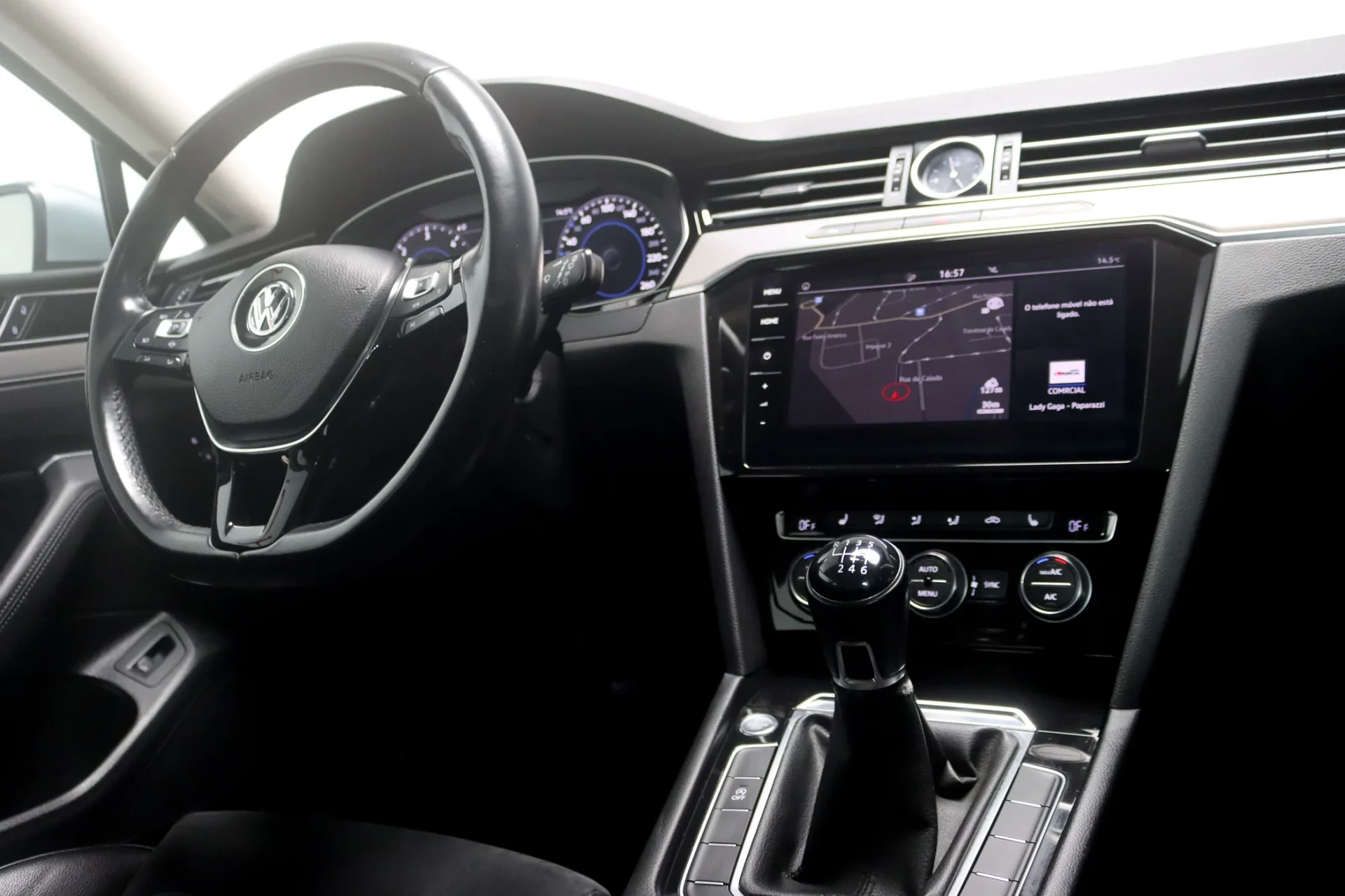 Volkswagen Passat 2.0 TDI Highline 13