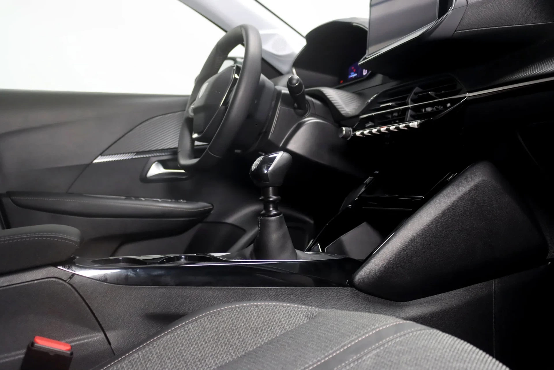 Peugeot 208 1.2 PureTech Allure 6