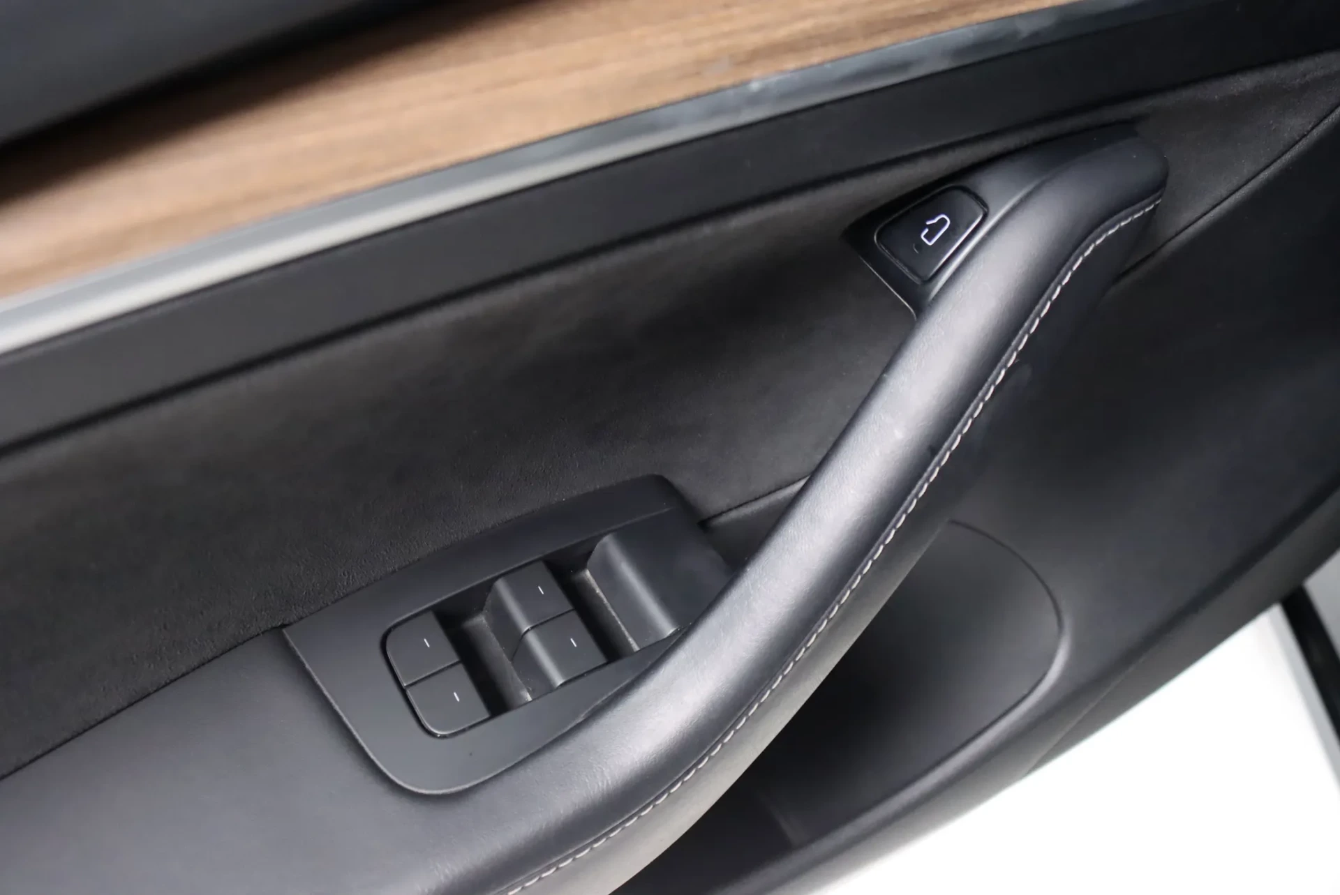 Tesla Model 3 Long Range AWD Dual Motor 7